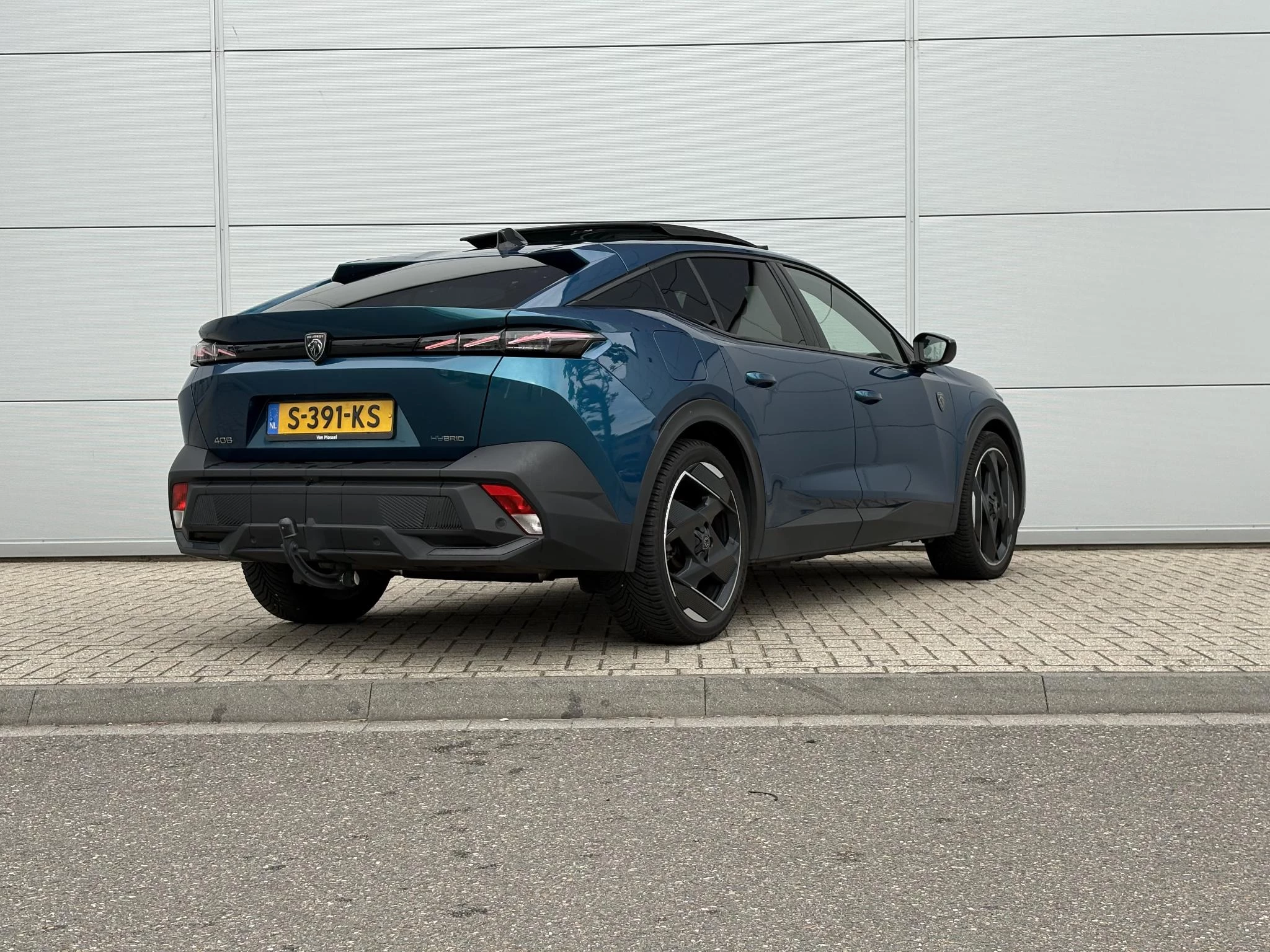 Peugeot 408 1.6 HYbrid GT 225 EAT8 First Edition