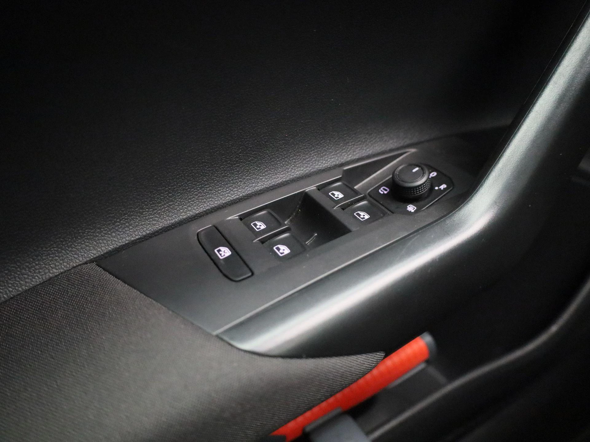 Volkswagen-Polo-image-21