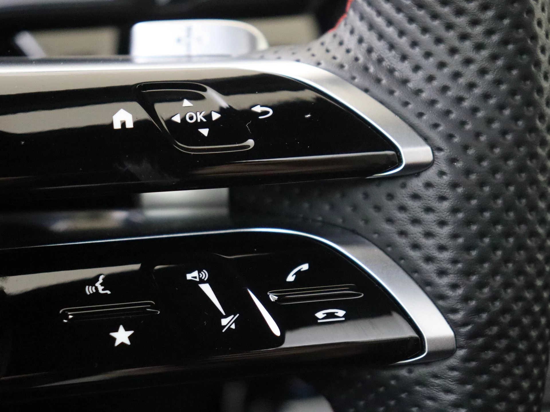 Mercedes-Benz-A-Klasse-image-16