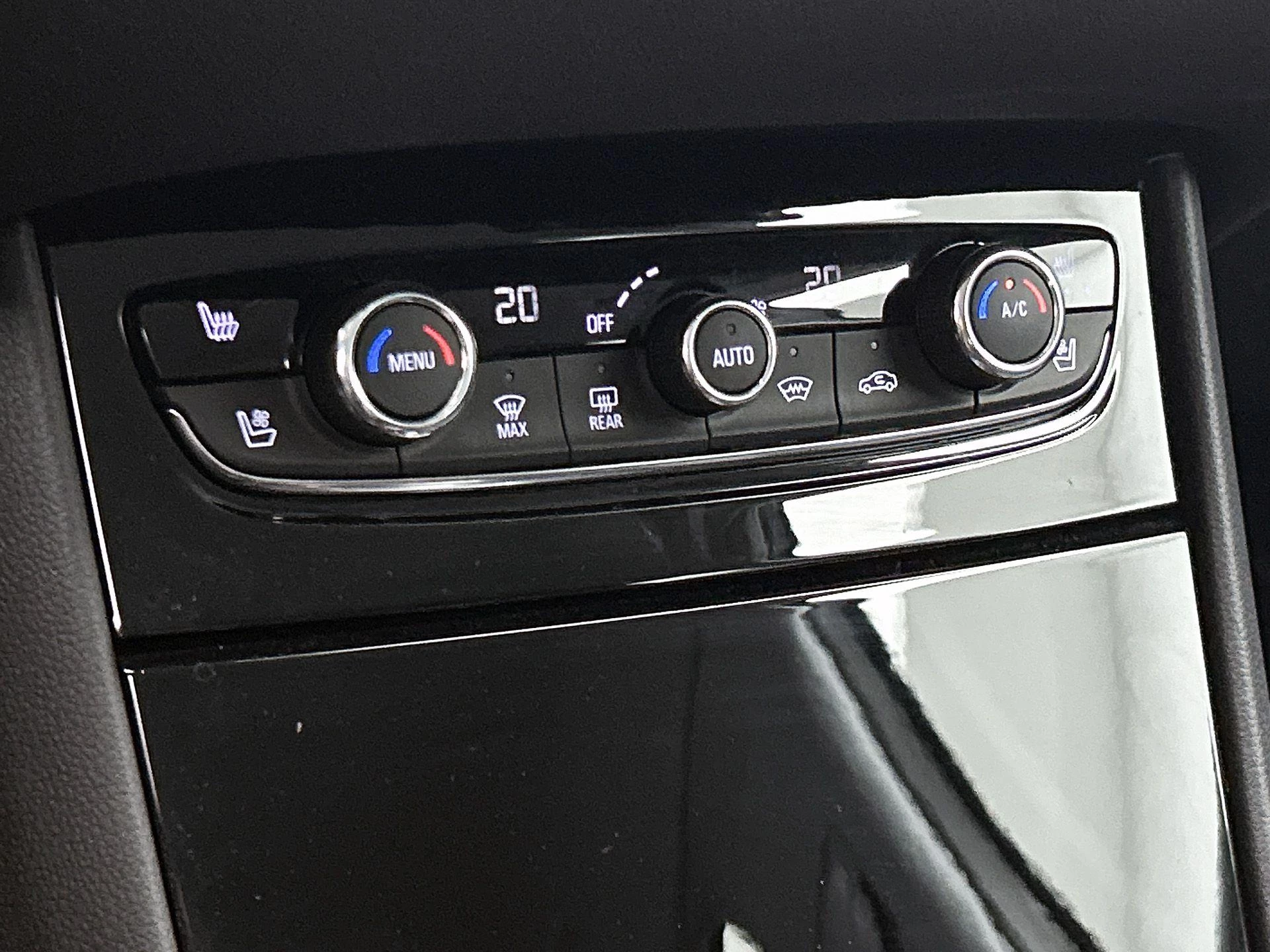 Opel Grandland X 1.6 Turbo Hybrid Elegance