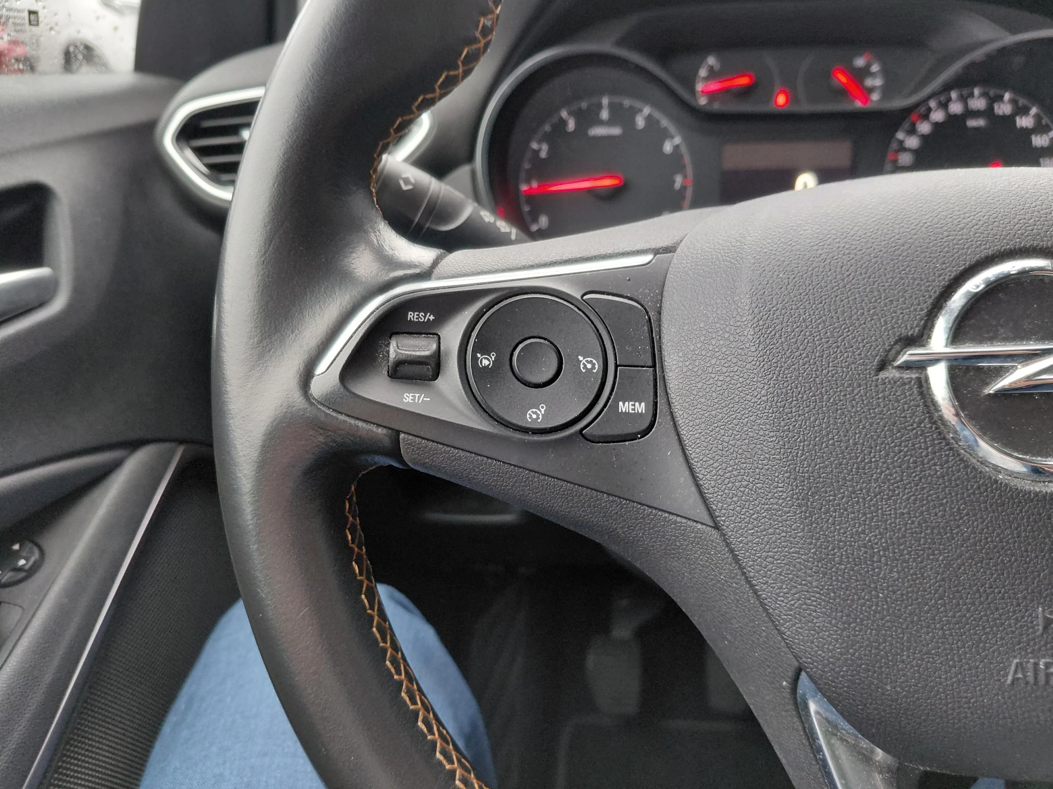 Opel-Crossland X-image-22