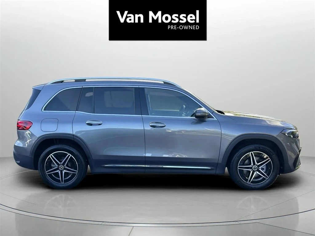 Mercedes-Benz-EQB-image-3