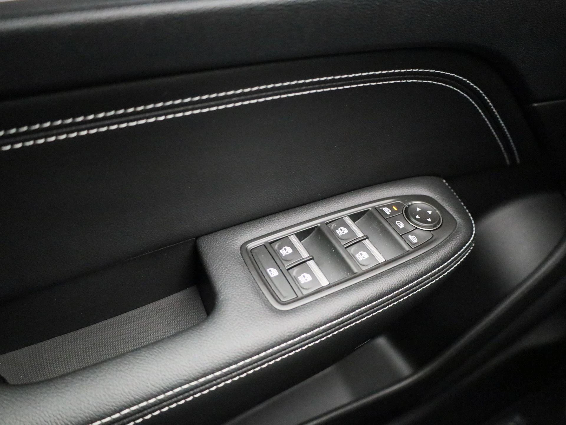 Renault-Arkana-image-23