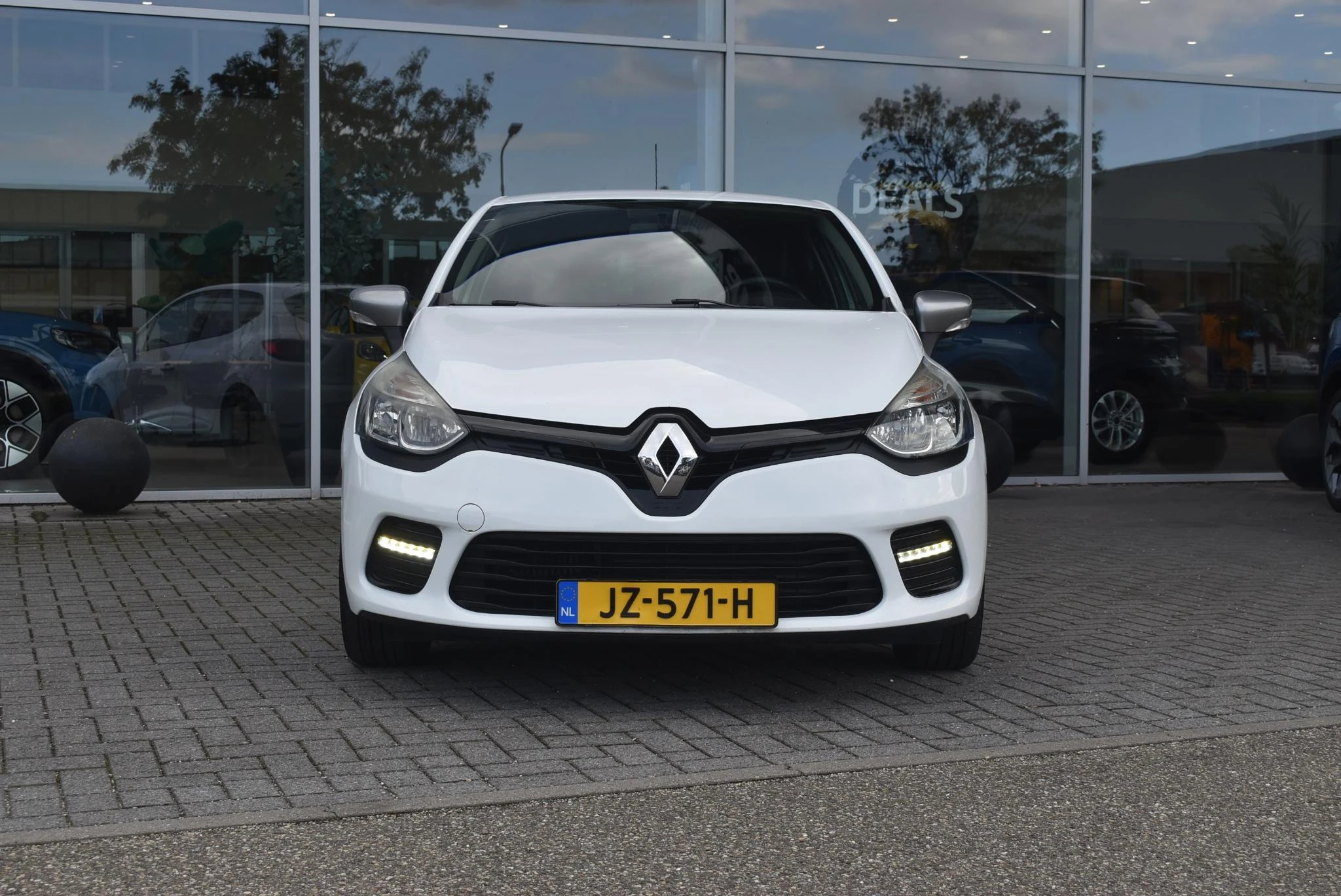 Renault-Clio-image-1