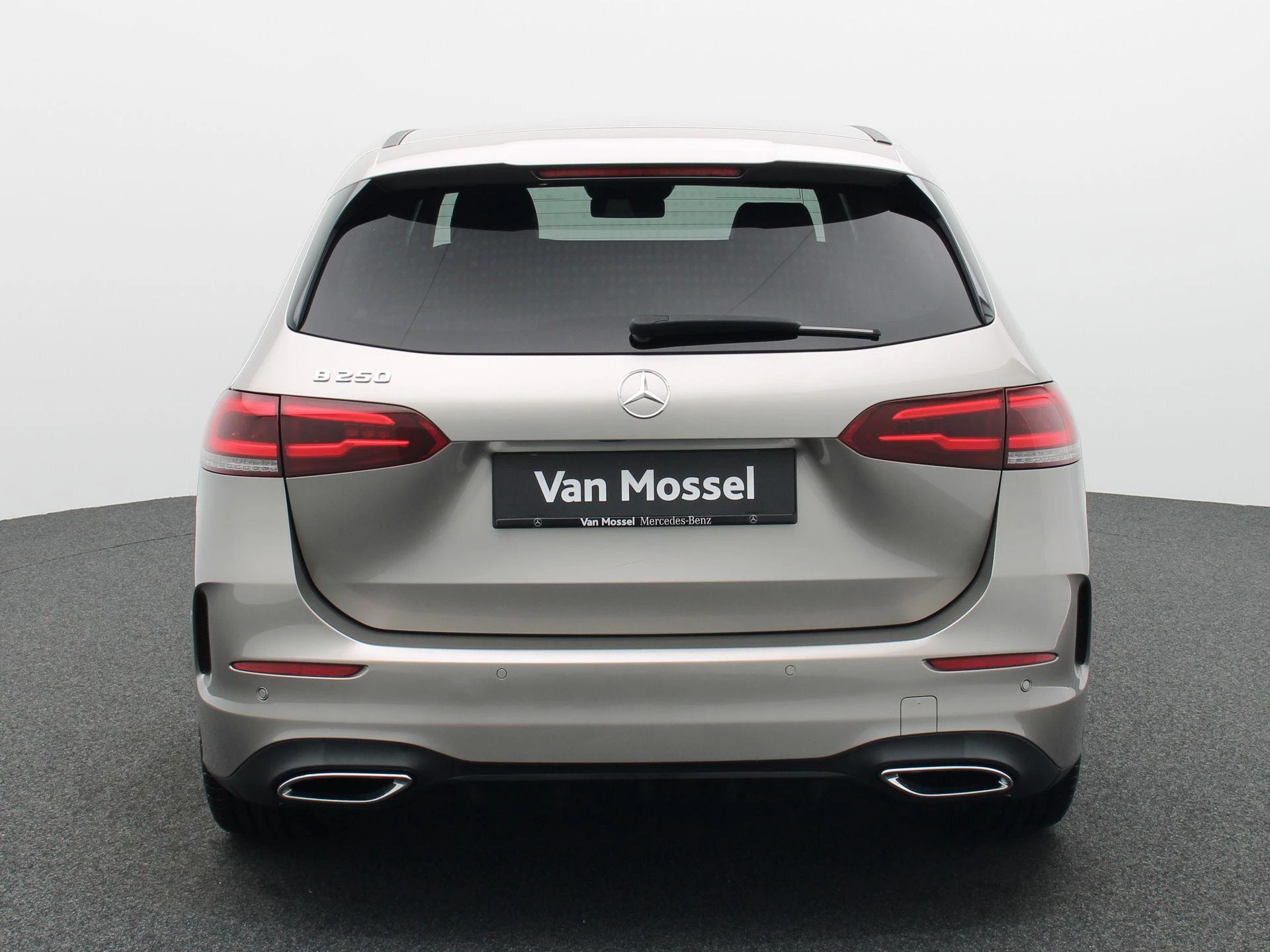 Mercedes-Benz B-Klasse 250 AMG Line + 224 PK + CARPLAY + NIGHTPAKKET +