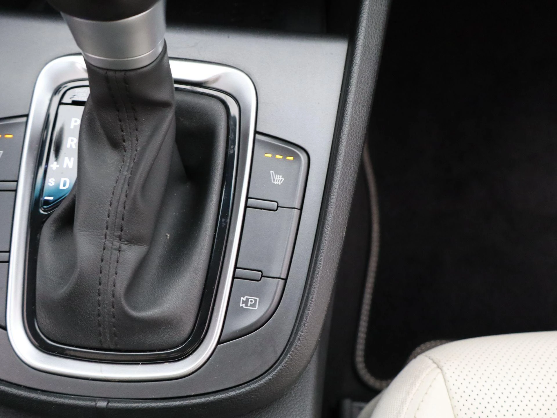 Hyundai-Kona-image-23