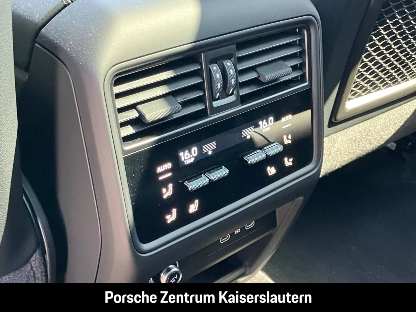 Porsche-Cayenne-image-31
