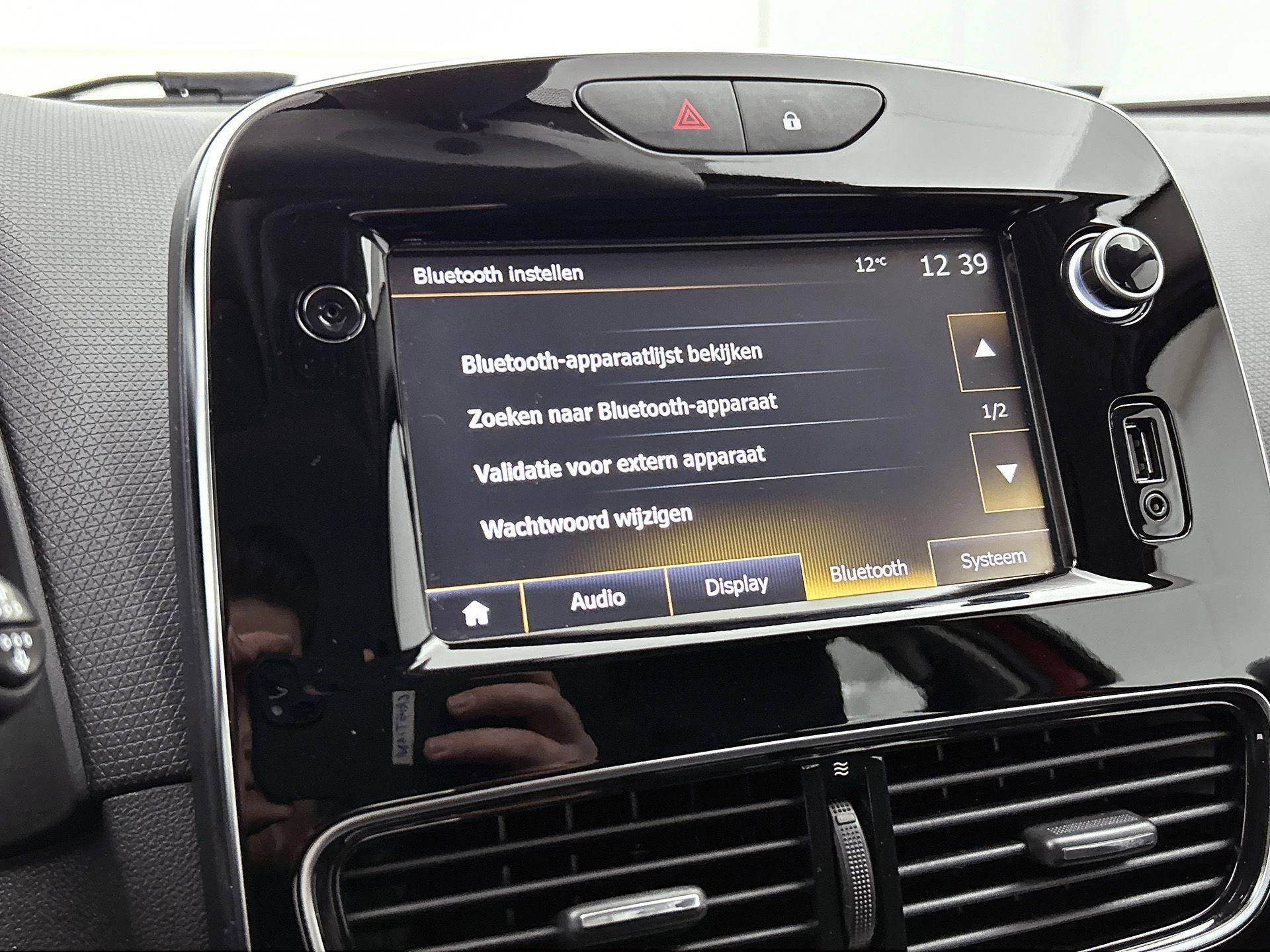 Renault-Clio-image-13