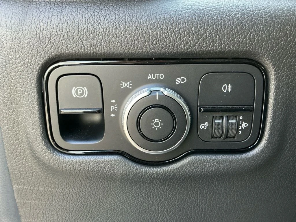 Mercedes-Benz-Vito 119-image-14