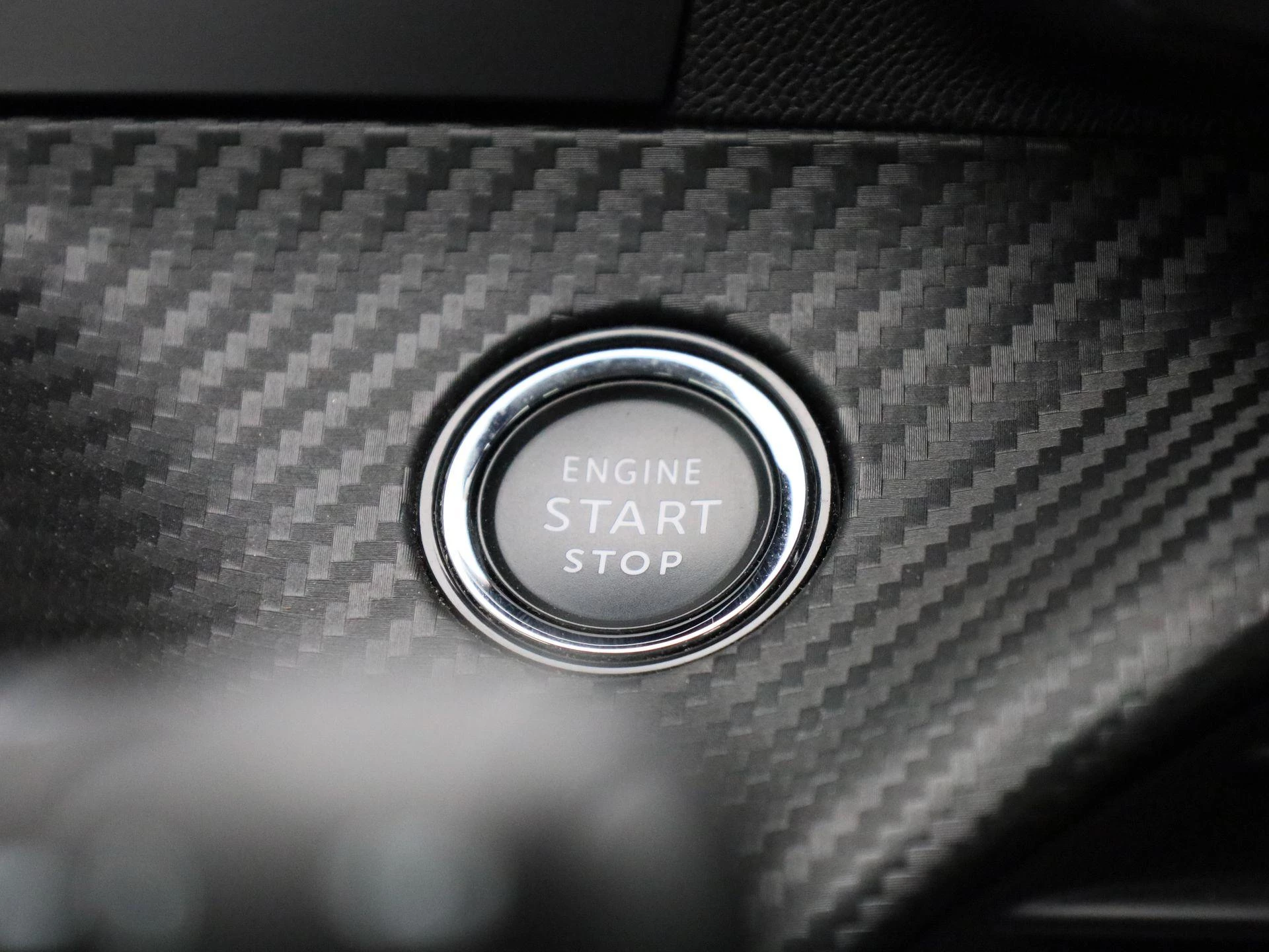 Peugeot-e-2008-image-22