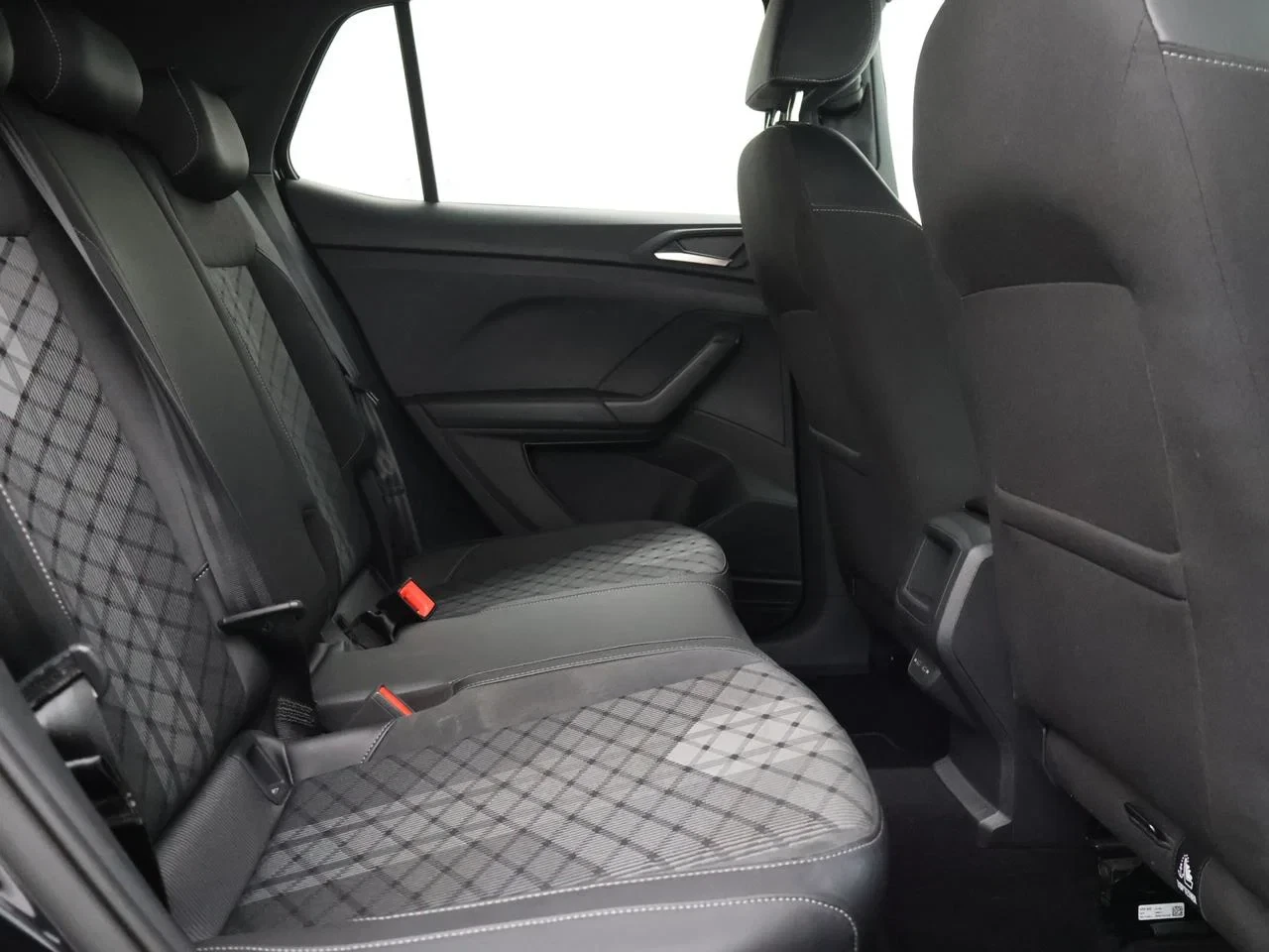 Volkswagen-T-Cross-image-22