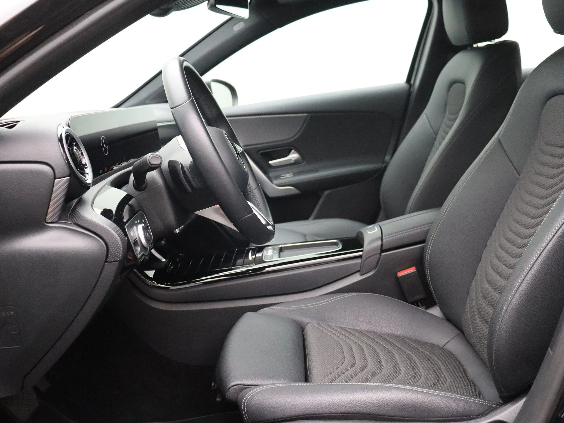 Mercedes-Benz-A-Klasse-image-8