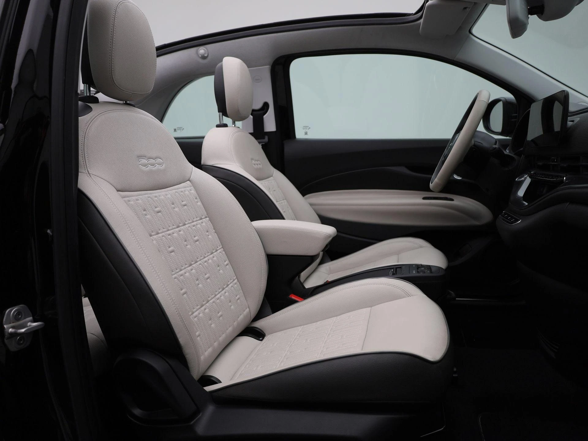 Fiat-500C-image-30