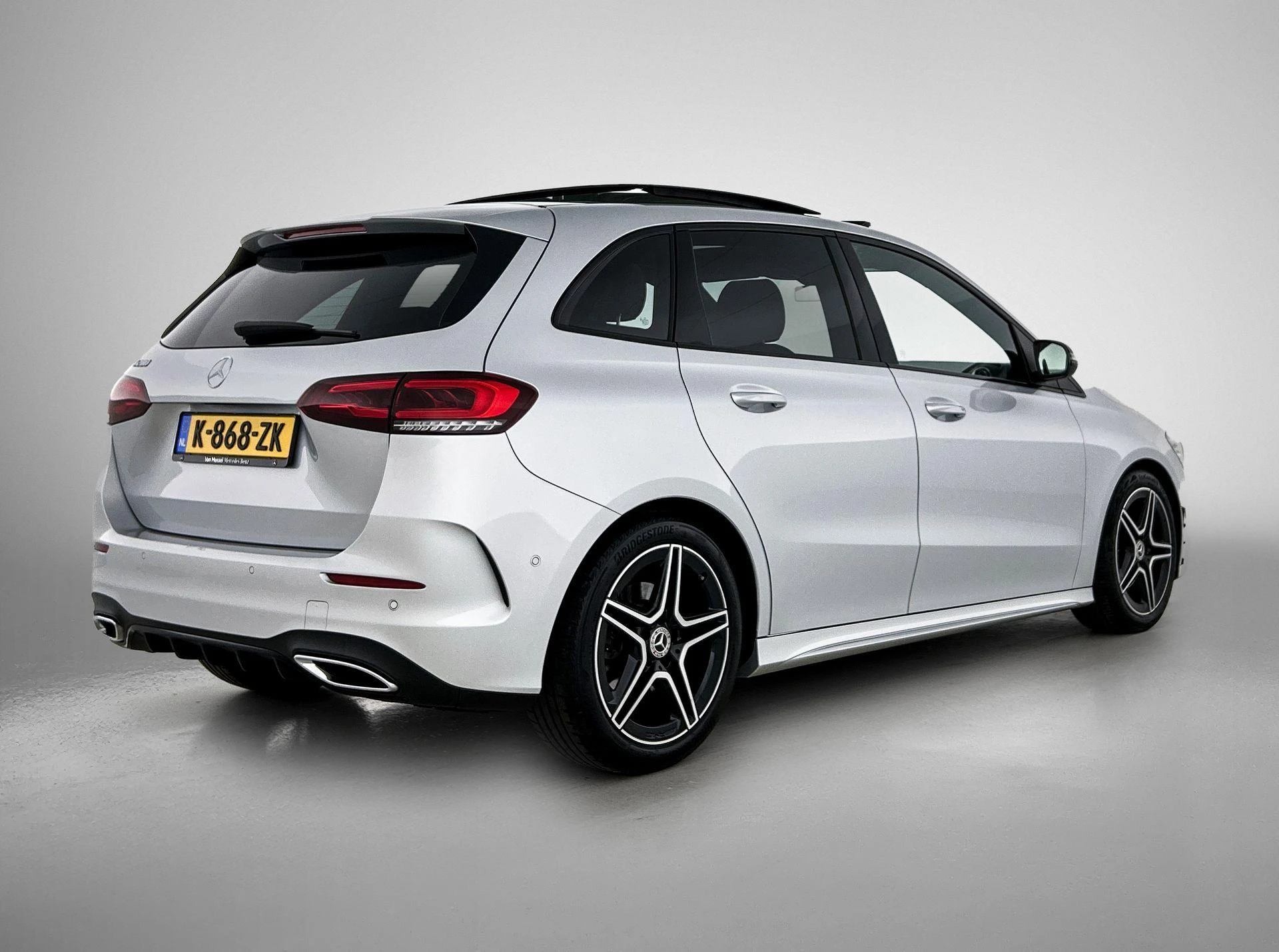 Mercedes-Benz-B-Klasse-image-3