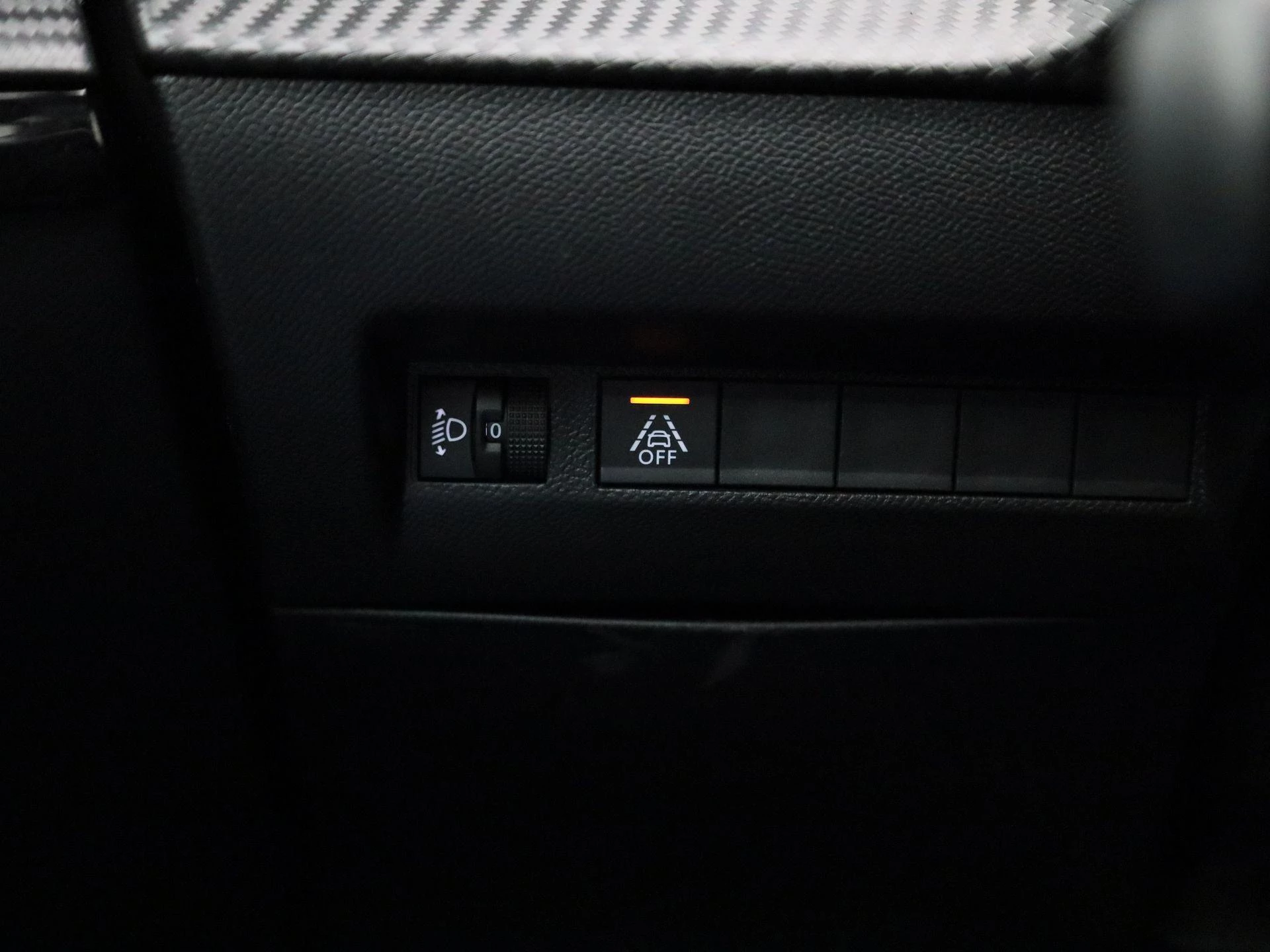 Peugeot-e-208-image-29