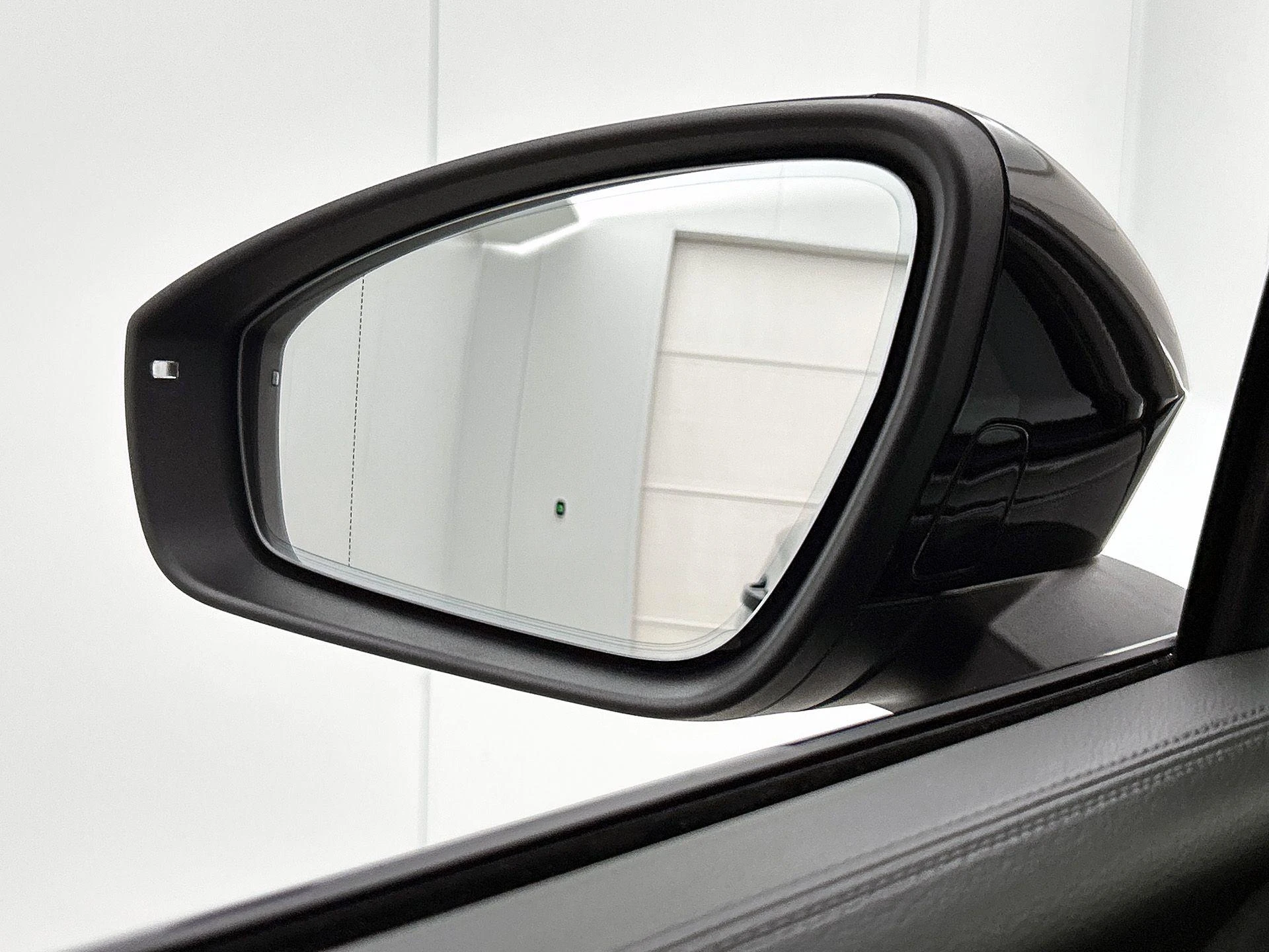 Volkswagen-Tiguan-image-26