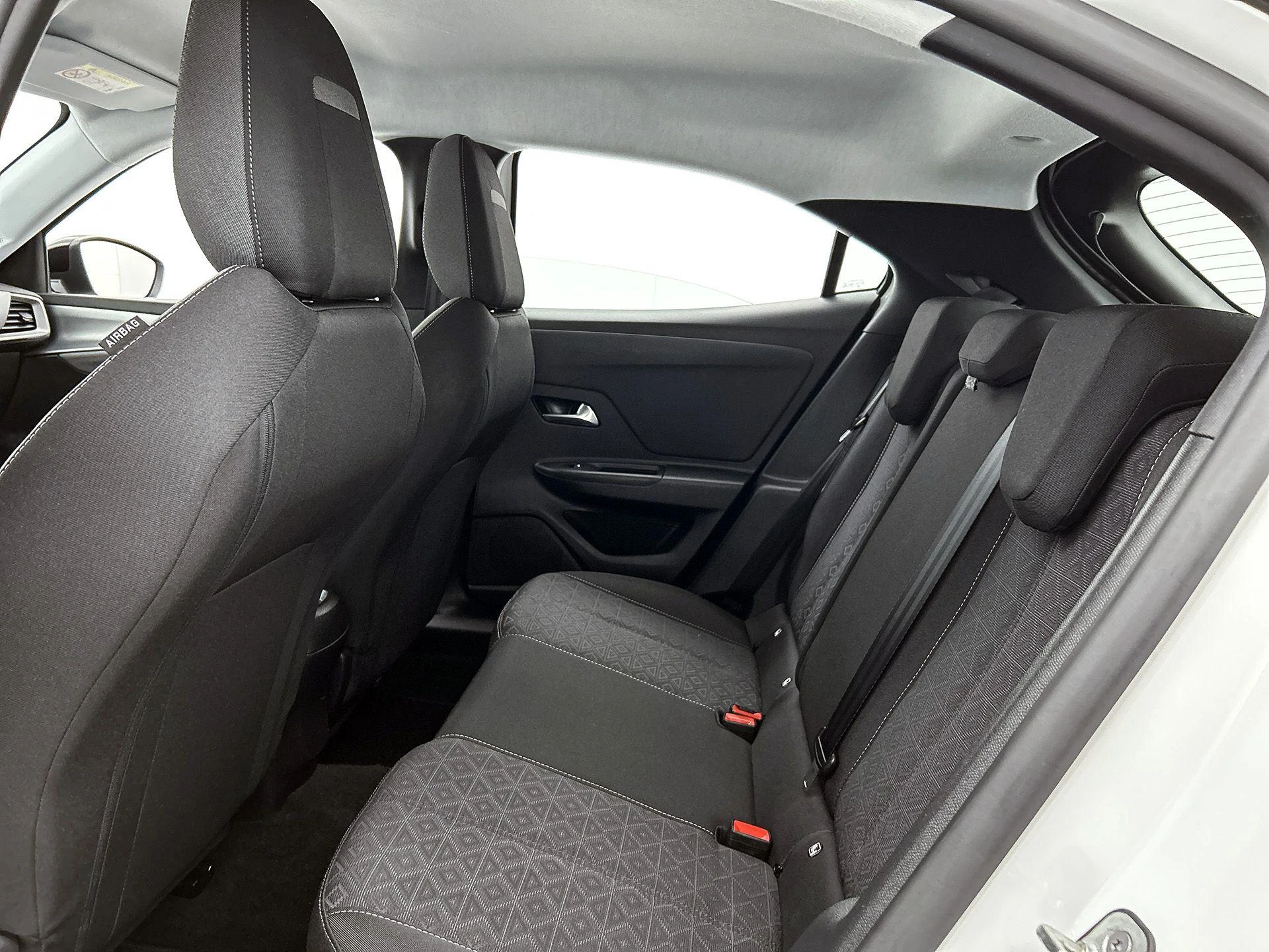Opel-Mokka-e-image-25