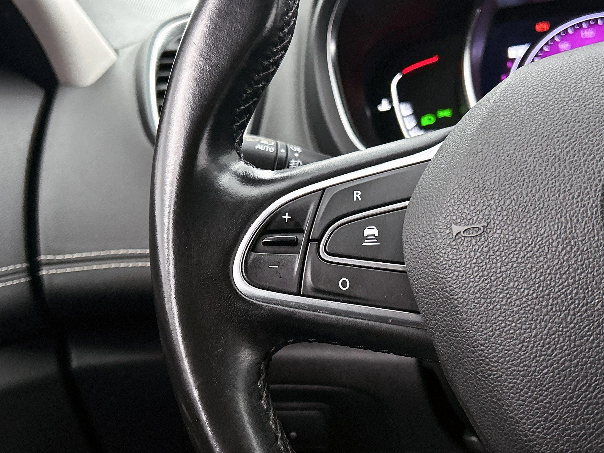 Renault-Grand Scénic-image-5