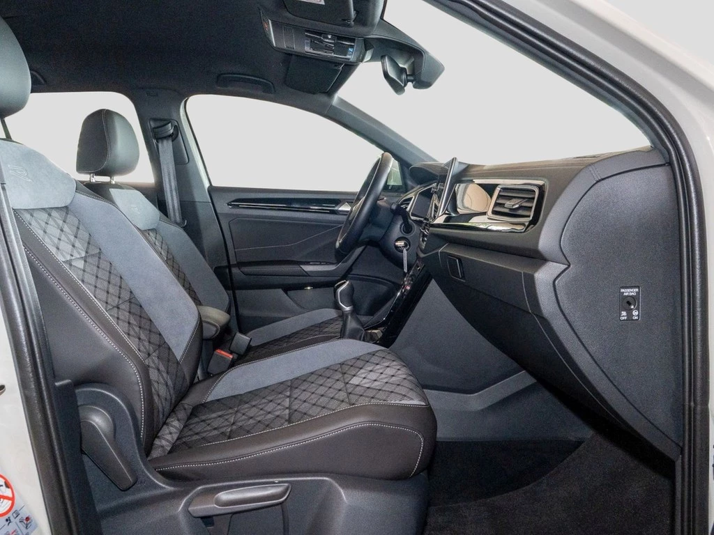 Volkswagen-T-Roc-image-6