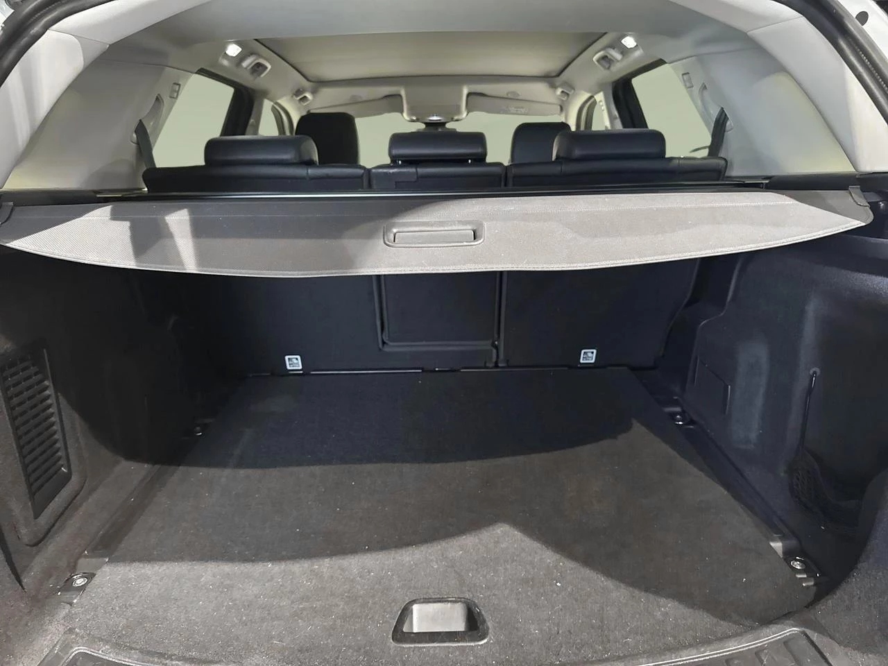 Land Rover-Discovery Sport-image-6