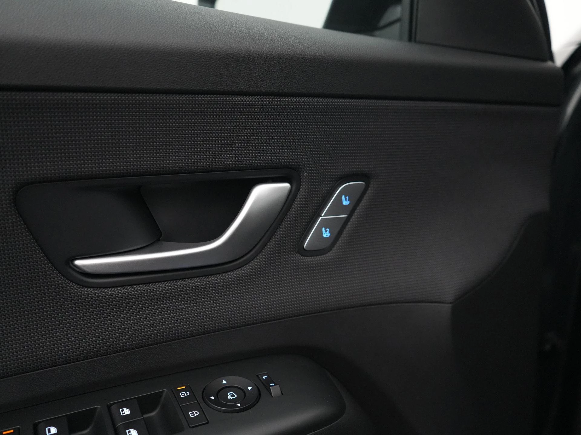Hyundai-Kona-image-33