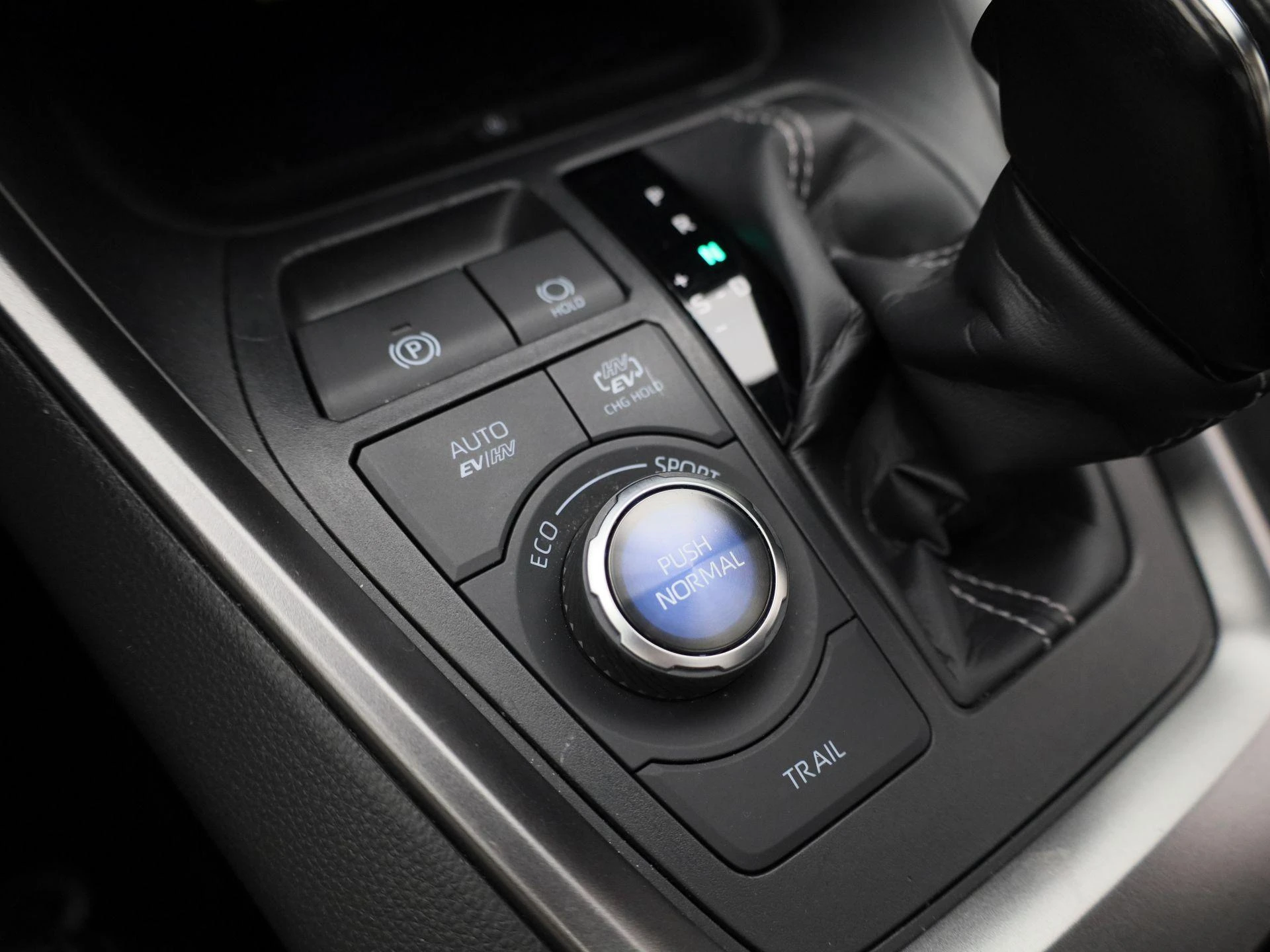 Toyota-RAV4-image-29