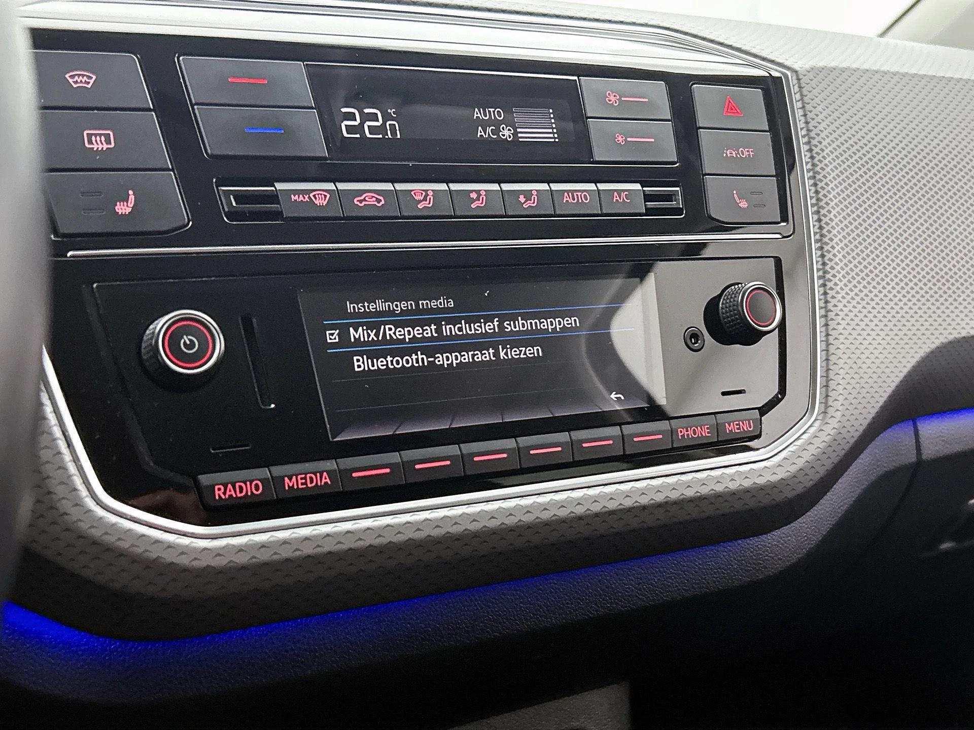 Volkswagen-e-up!-image-16