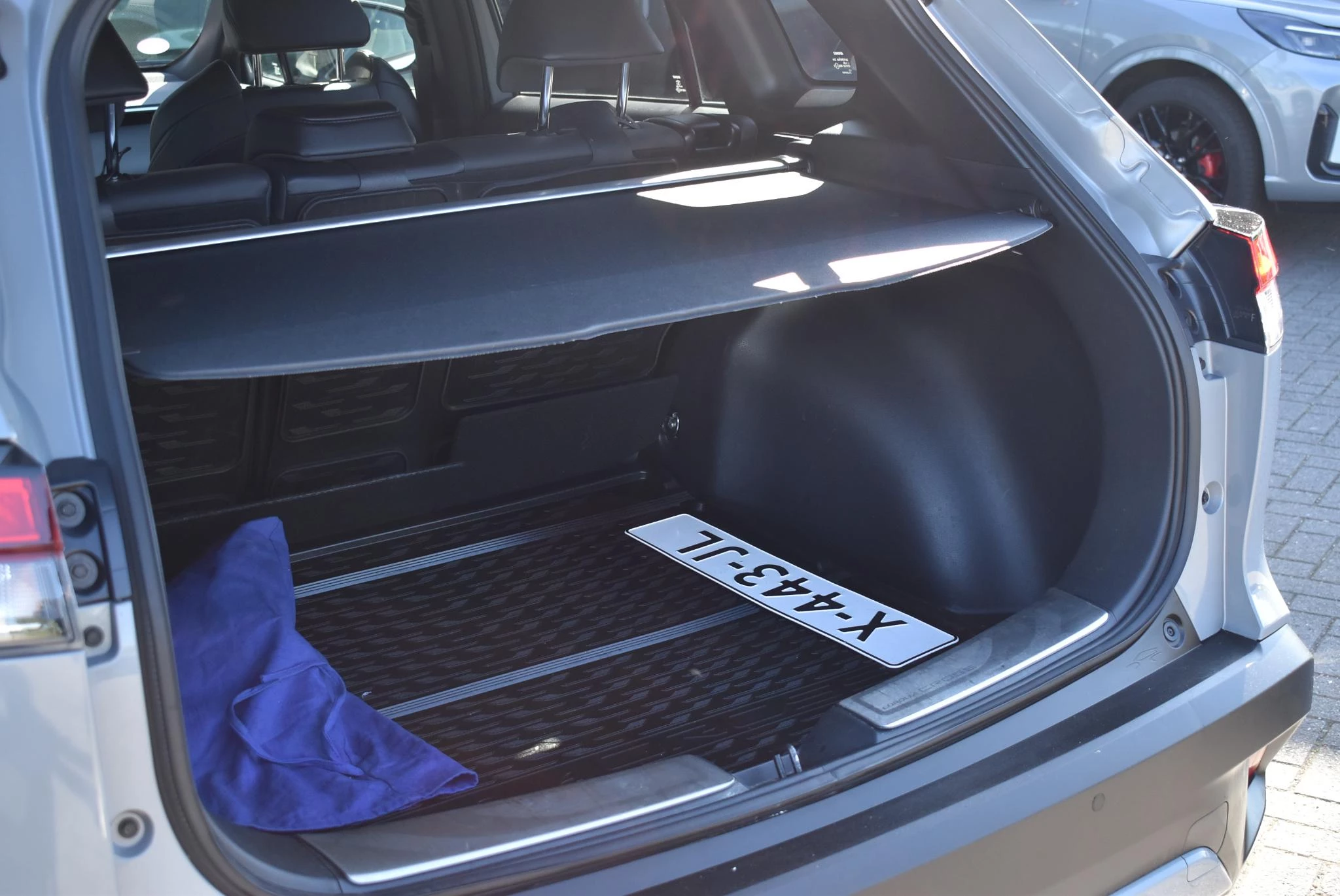 Toyota-Corolla Cross-image-8