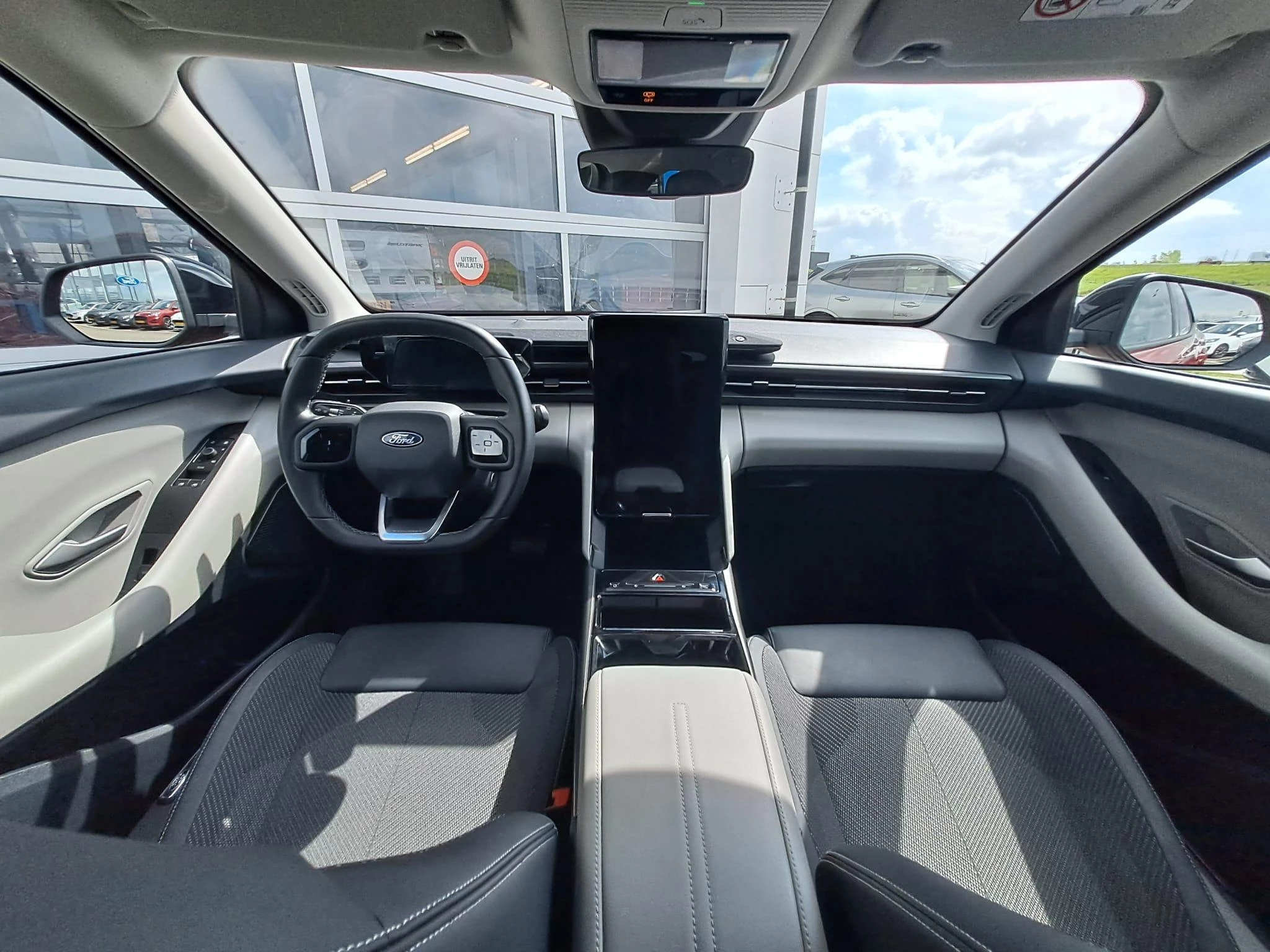 Ford-Explorer-image-13