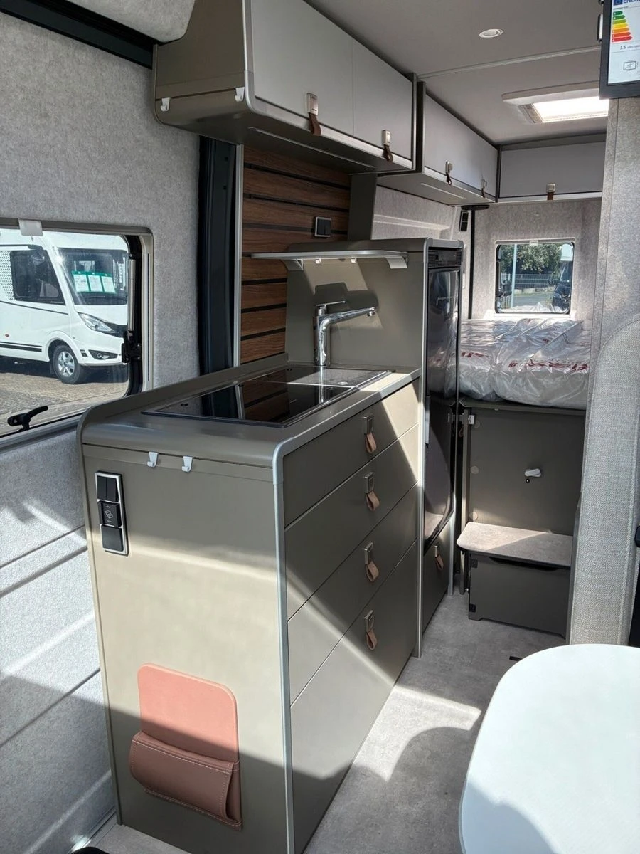 Hymer--image-12