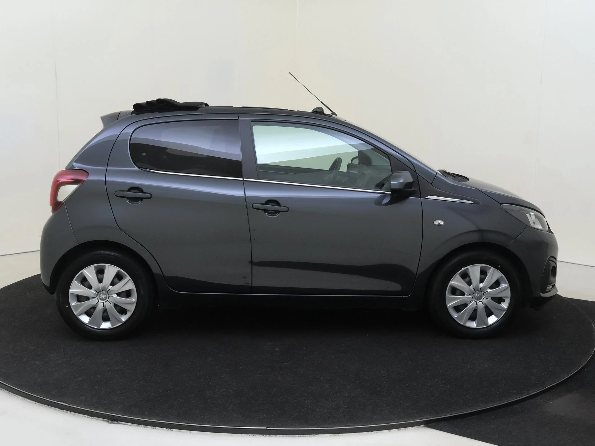 Peugeot-108-image-8