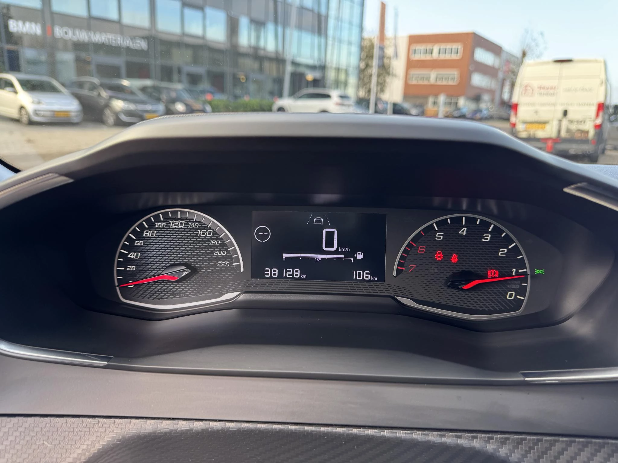 Peugeot-208-image-16