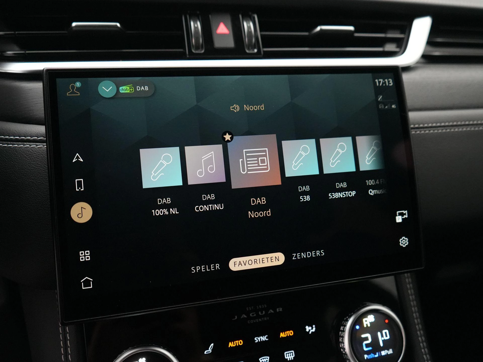Jaguar F-PACE 2.0 P400e PHEV R-Dynamic Black