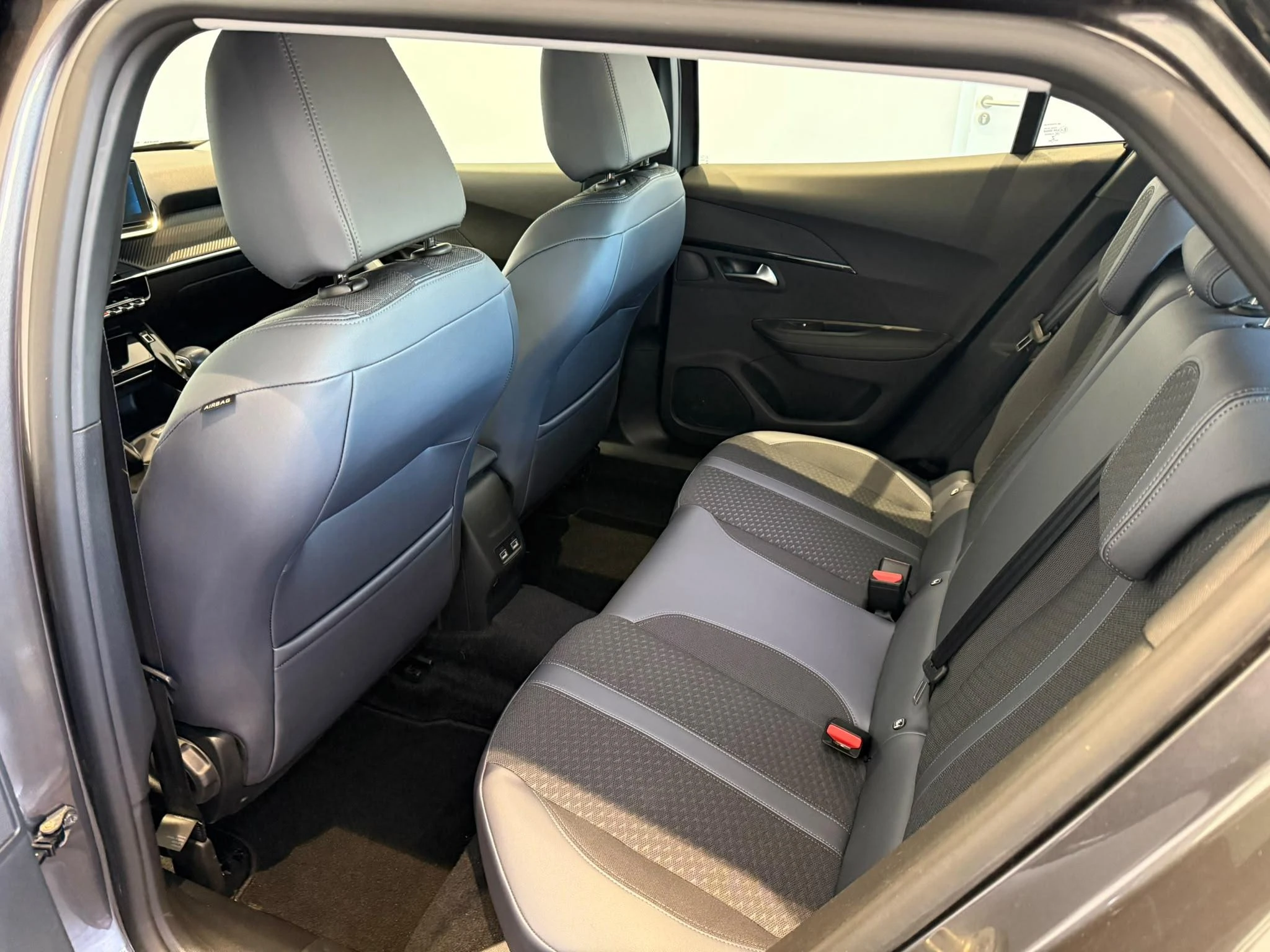 Peugeot-2008-image-12