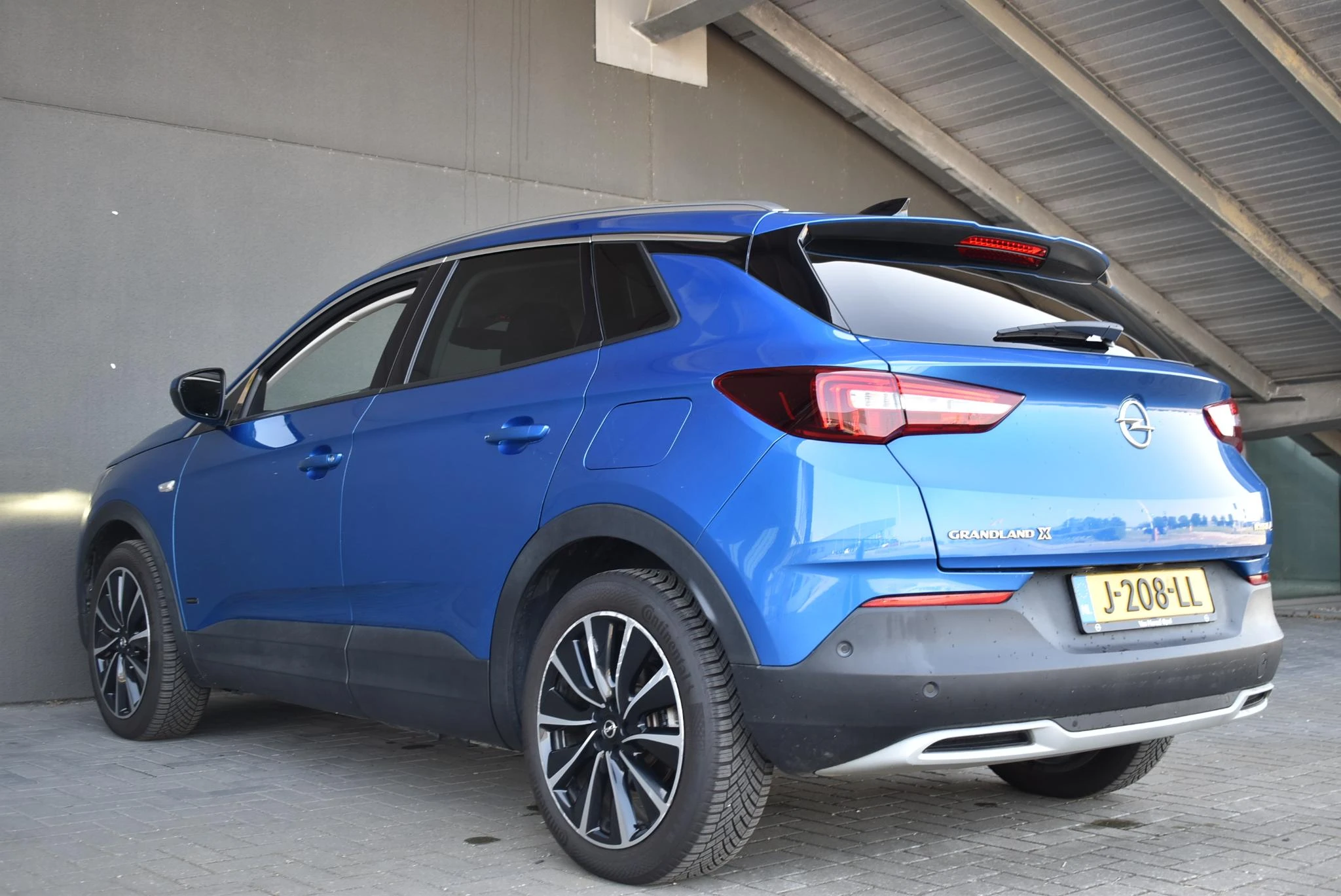 Opel Grandland X 1.6 Turbo Hybrid4 Business Executive
