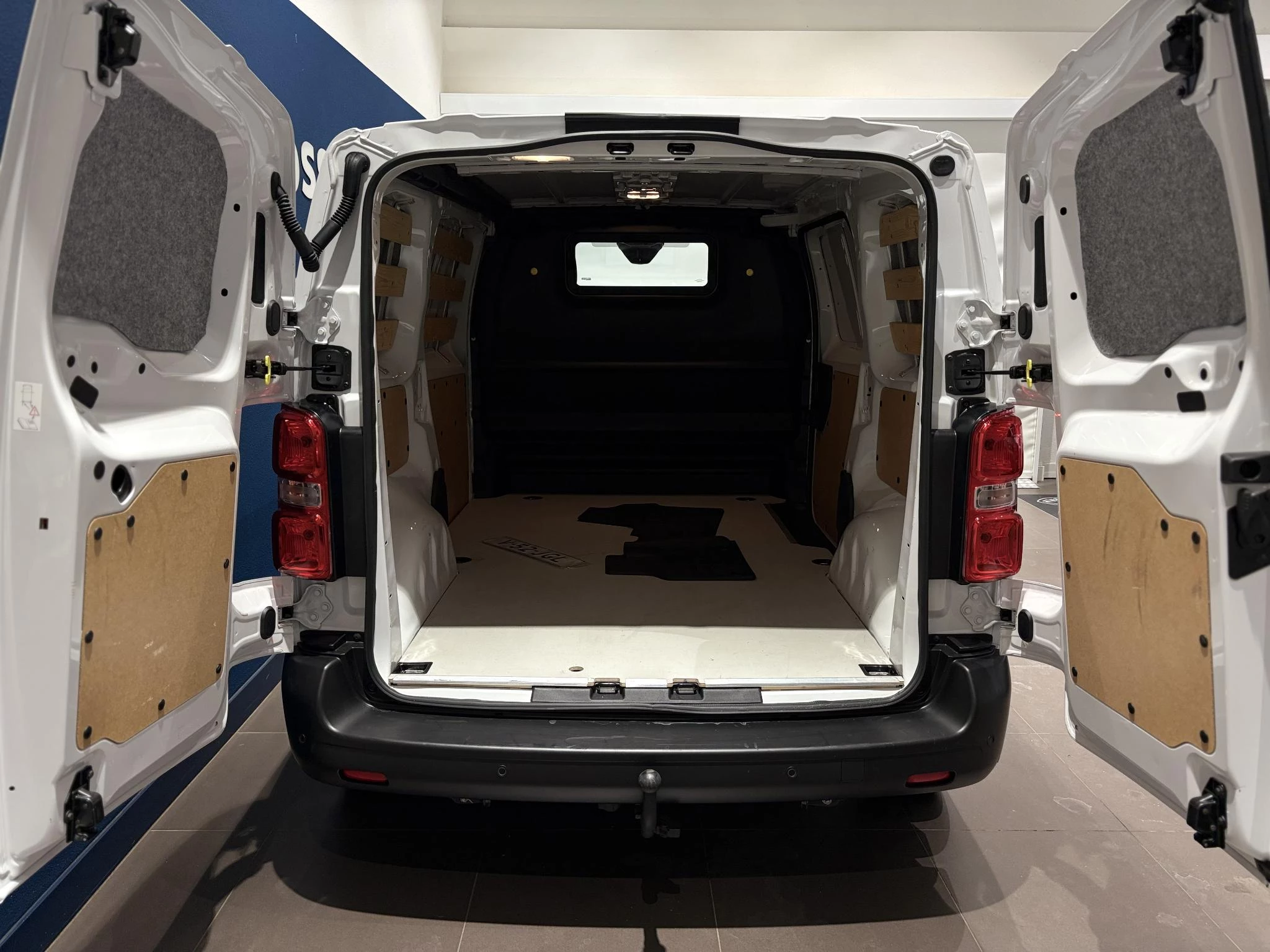 Peugeot-Expert-image-22