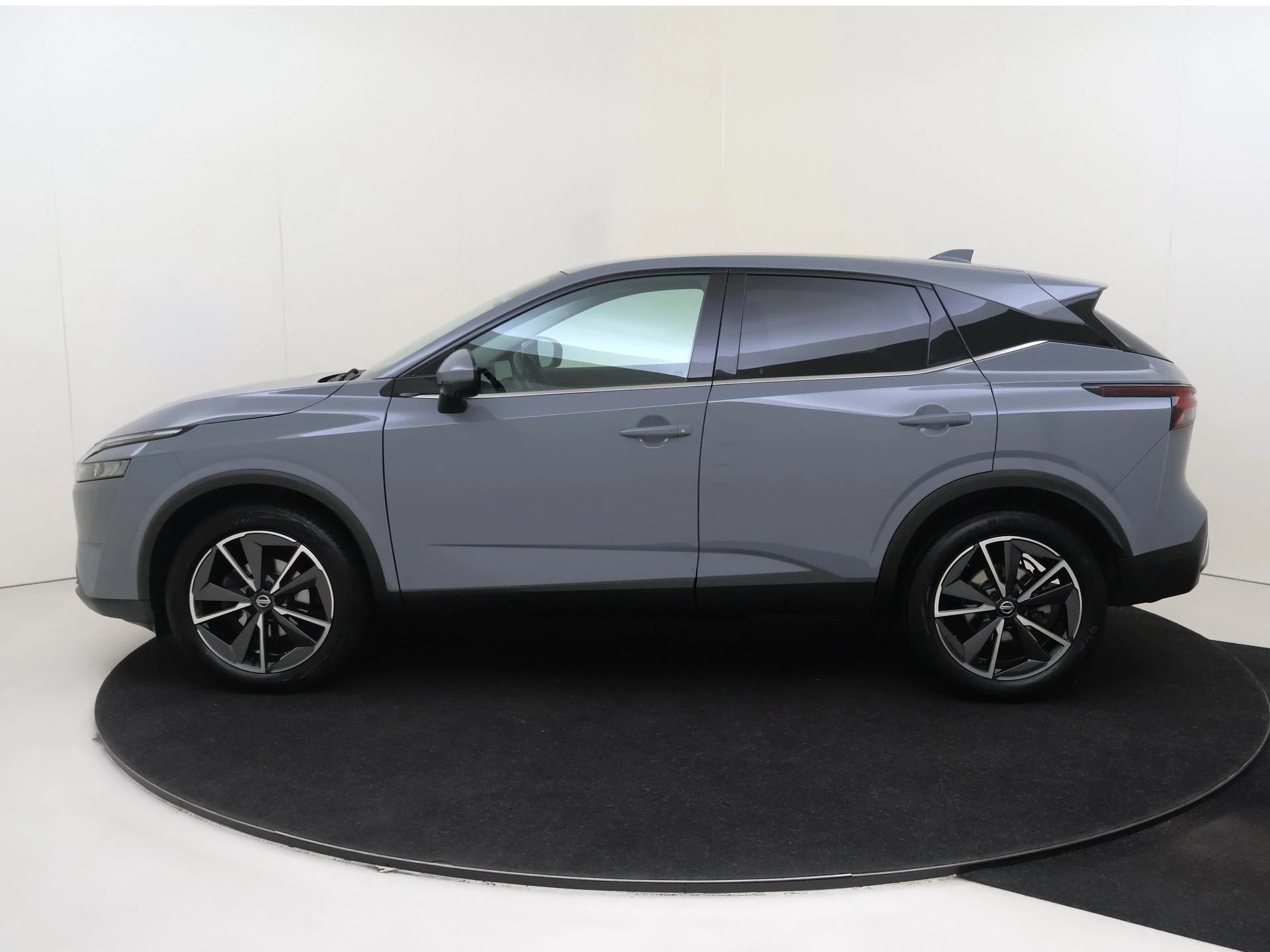 Nissan-QASHQAI-image-7
