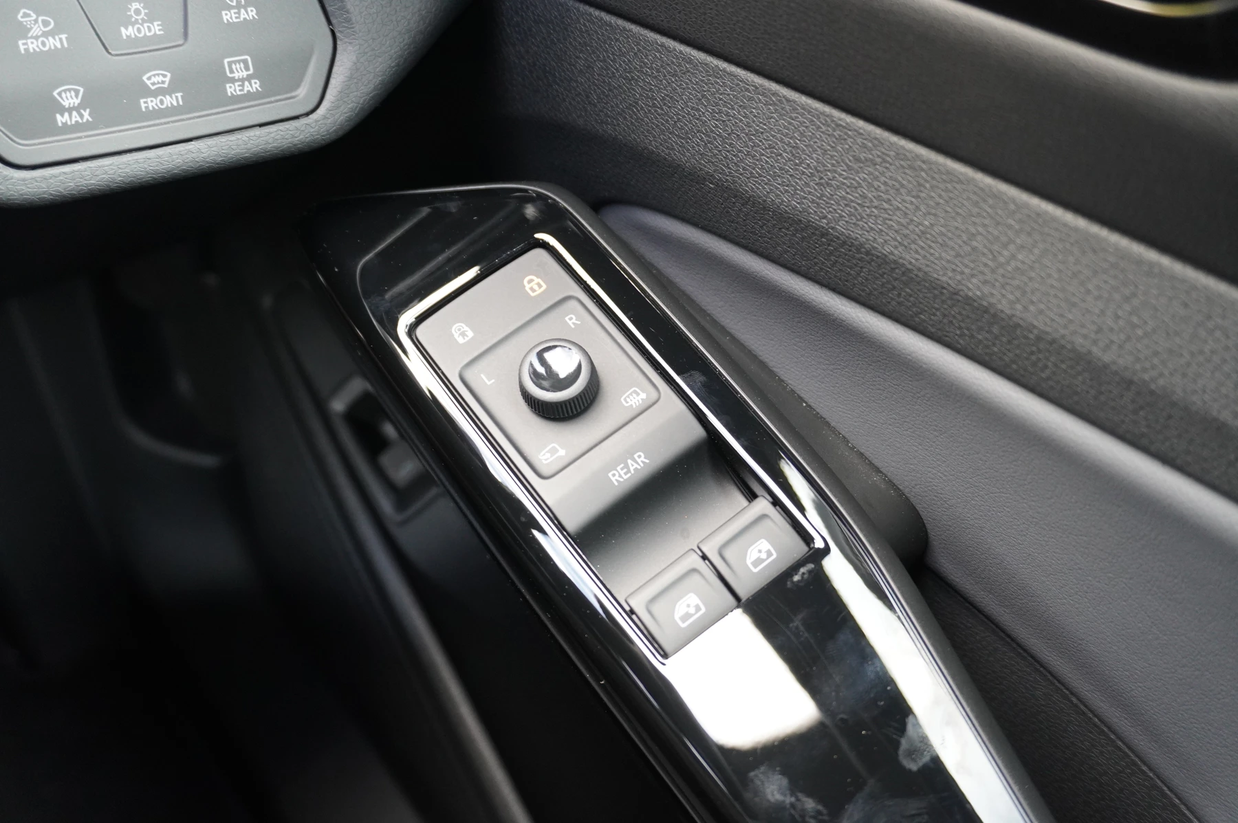 Volkswagen-ID.4-image-30