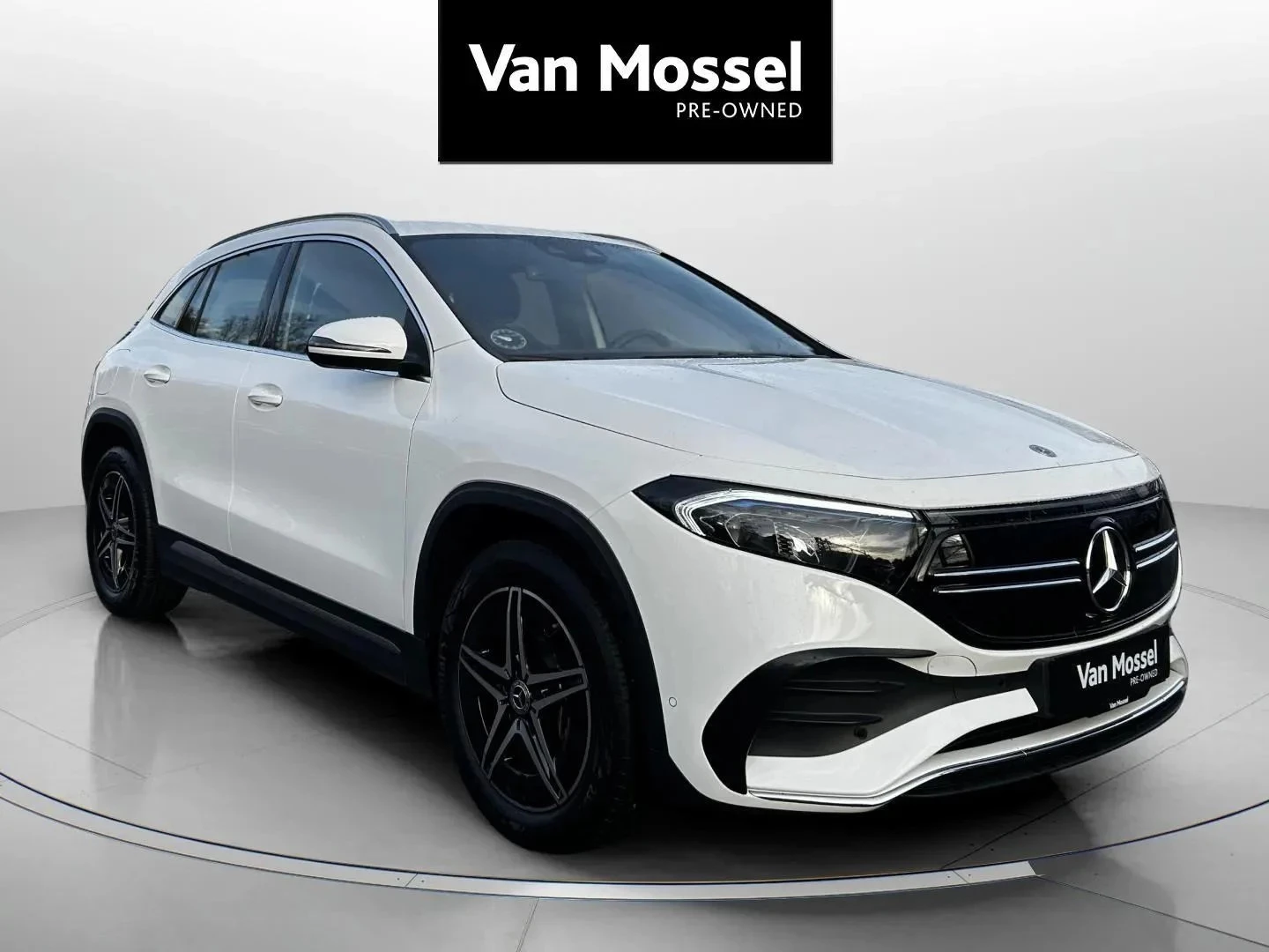 Mercedes-Benz-EQA-image-3