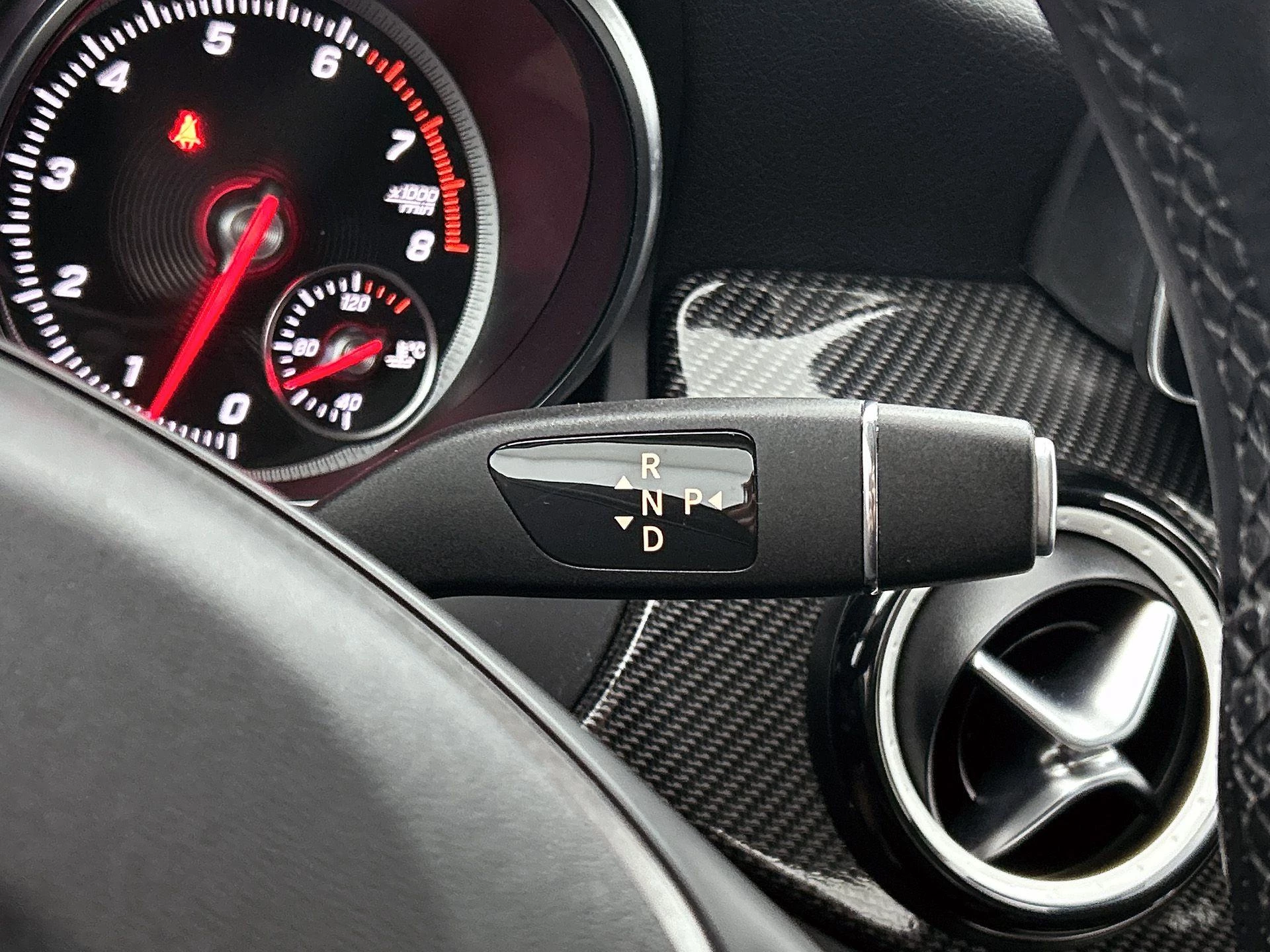 Mercedes-Benz CLA 180 Business Solution AMG Upgrade Edition