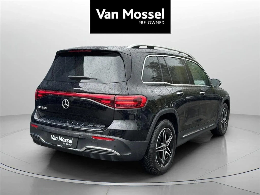 Mercedes-Benz-EQB-image-4