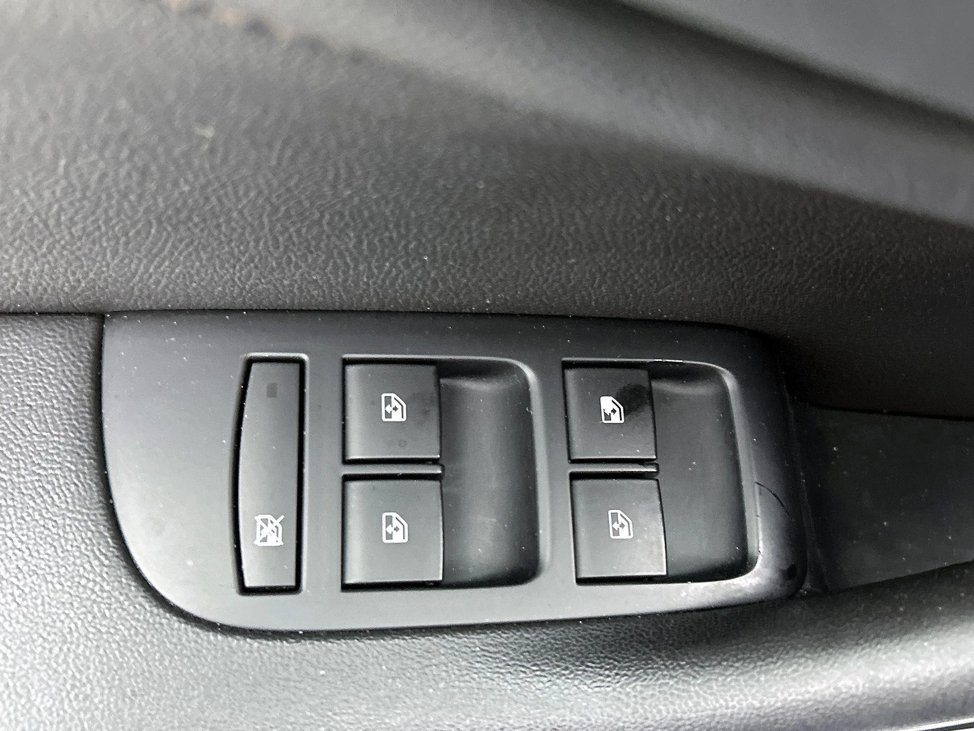 Opel-Zafira Tourer-image-29