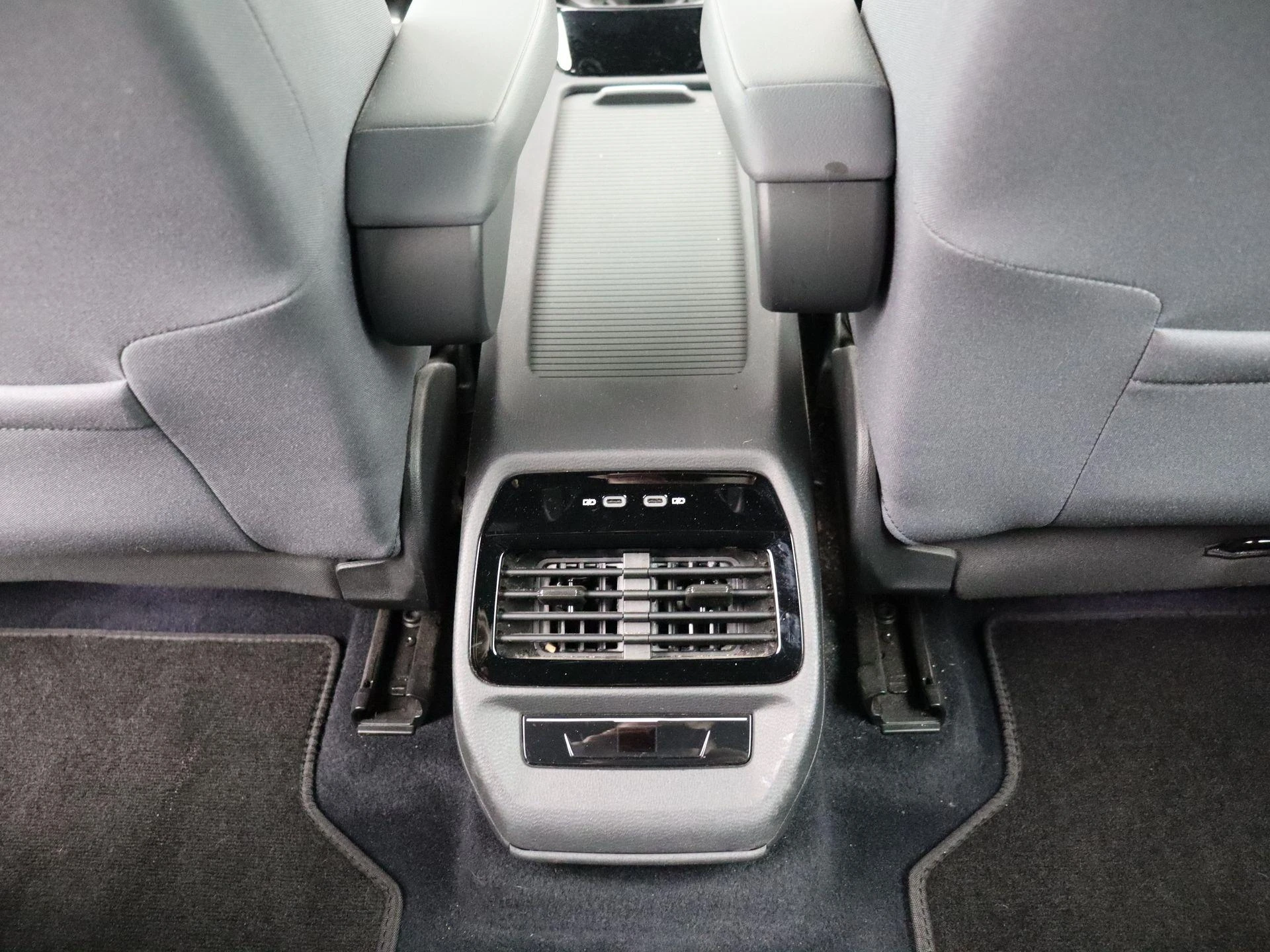 Volkswagen-ID.4-image-22