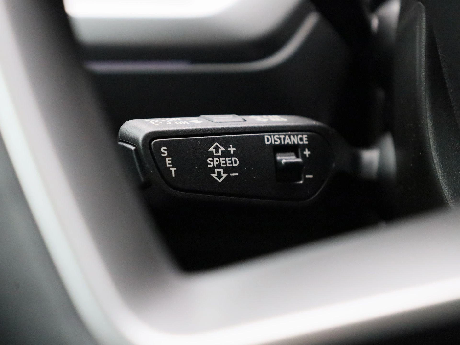 Audi-Q4 e-tron-image-19