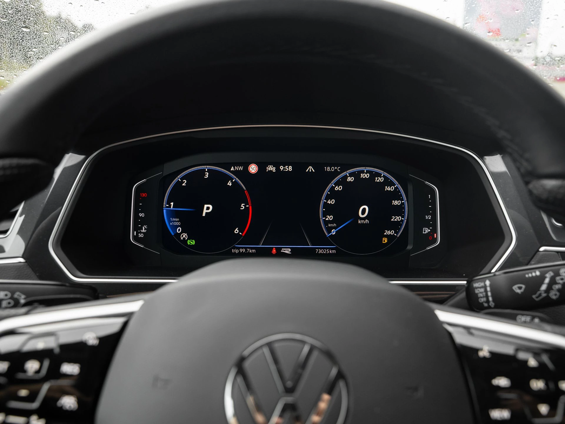 Volkswagen-Tiguan-image-9