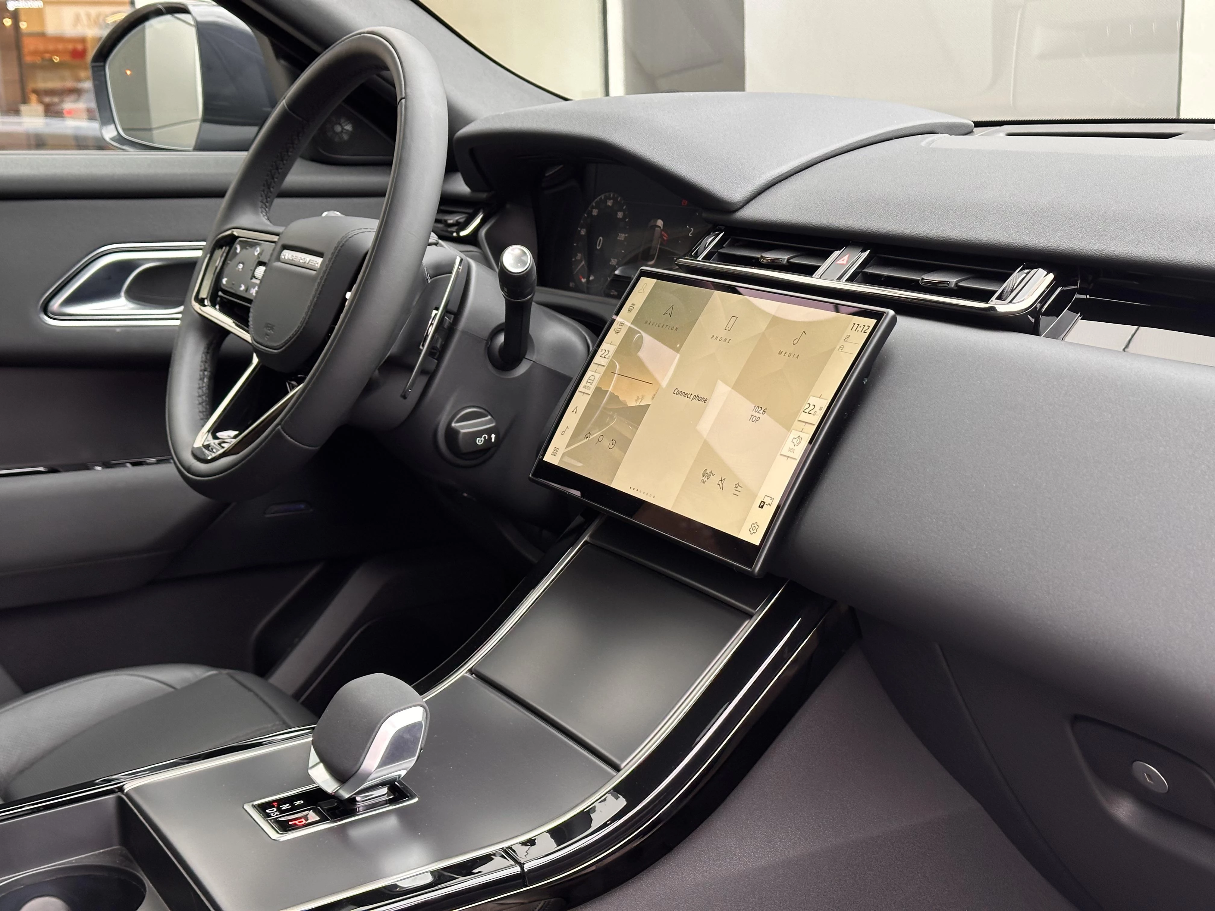 Land Rover-Range Rover Velar-image-7