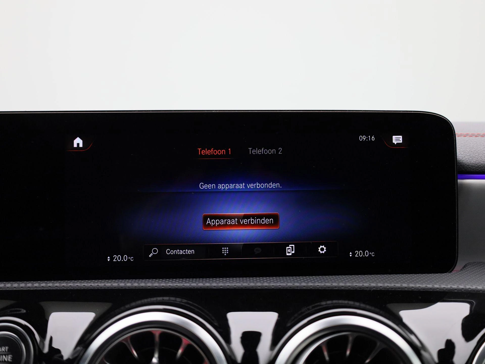 Mercedes-Benz-CLA-image-22