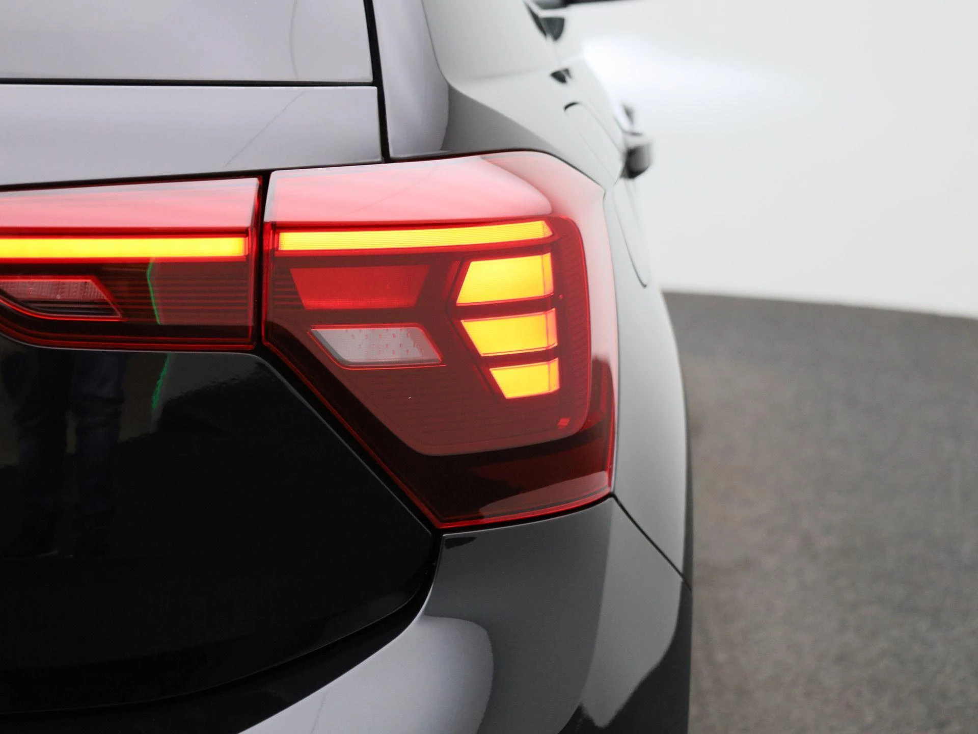 Volkswagen-Polo-image-33