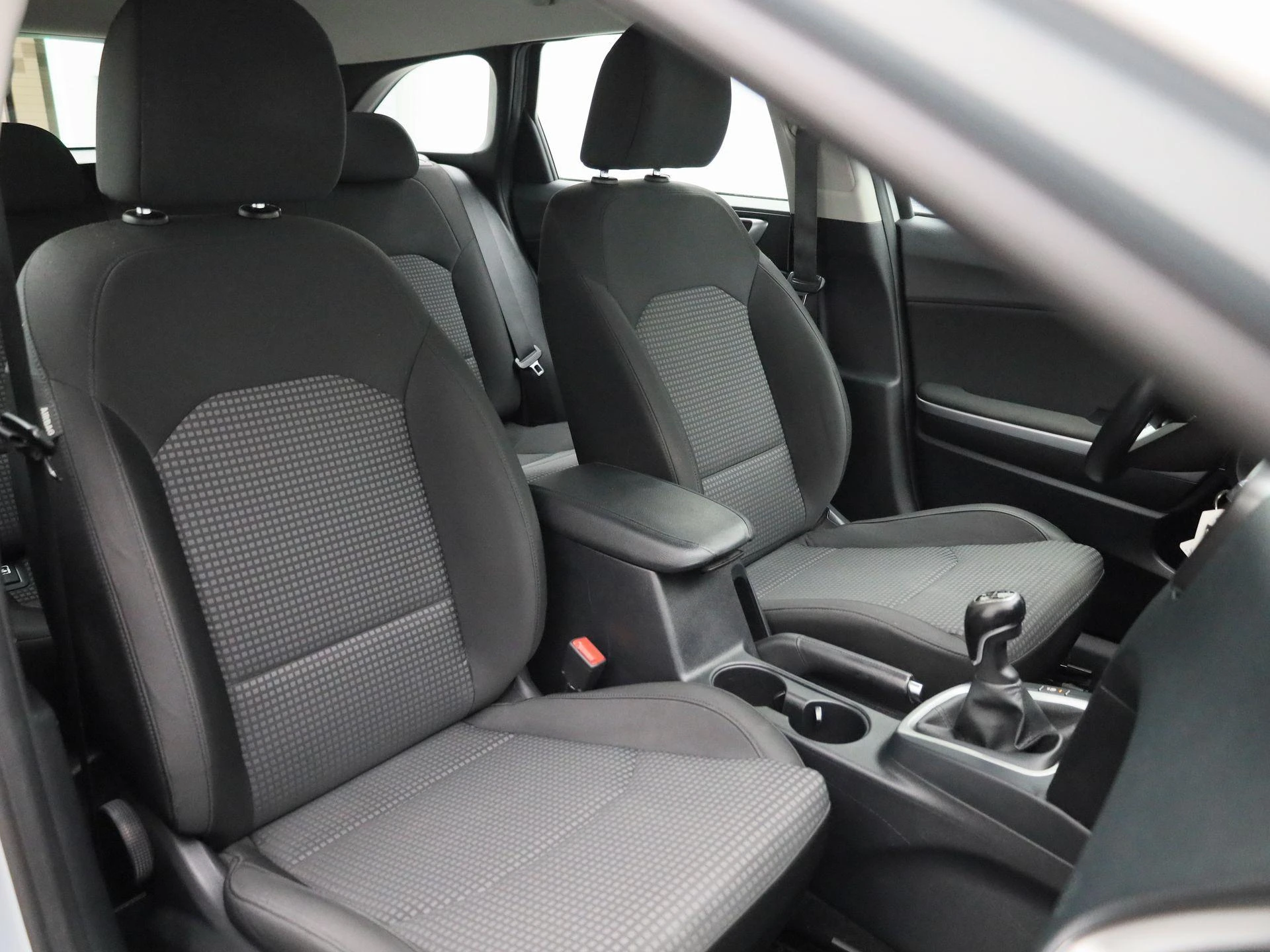 Kia-Ceed Sportswagon-image-32