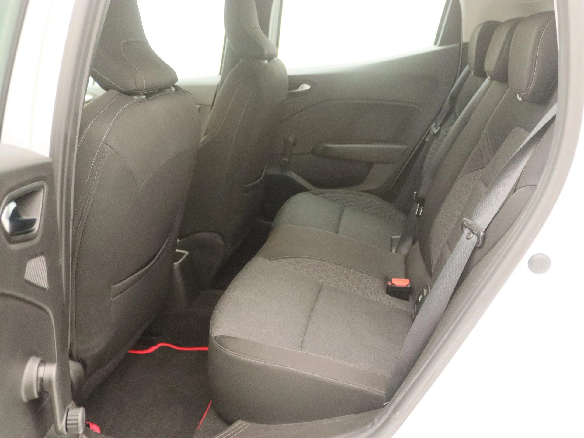 Renault-Clio-image-12